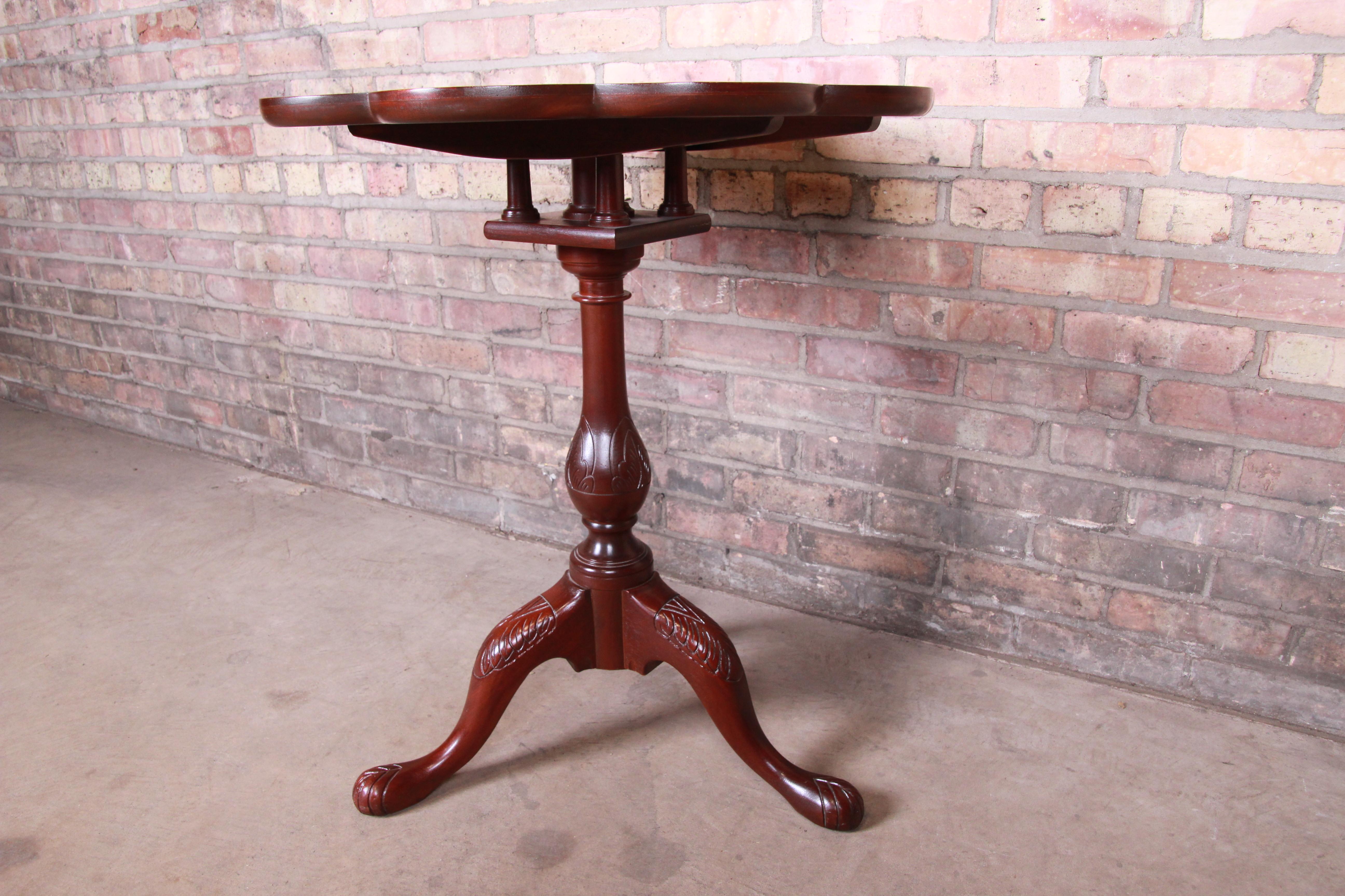 Baker Furniture Historic Charleston Carved Mahogany Tilt Top Tea Table In Good Condition For Sale In South Bend, IN