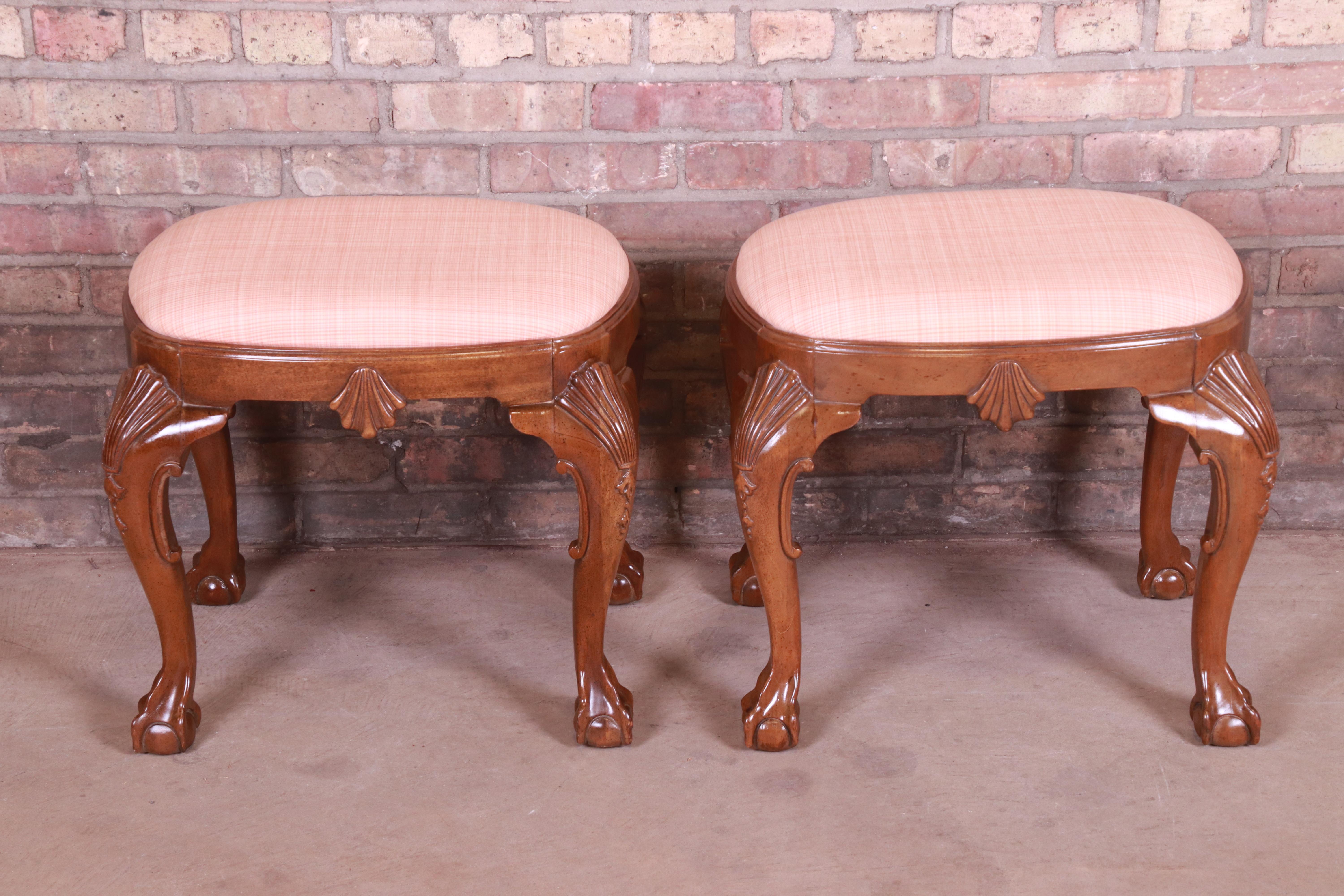 Baker Furniture Historic Charleston Chippendale Carved Mahogany Stools, Pair In Good Condition In South Bend, IN