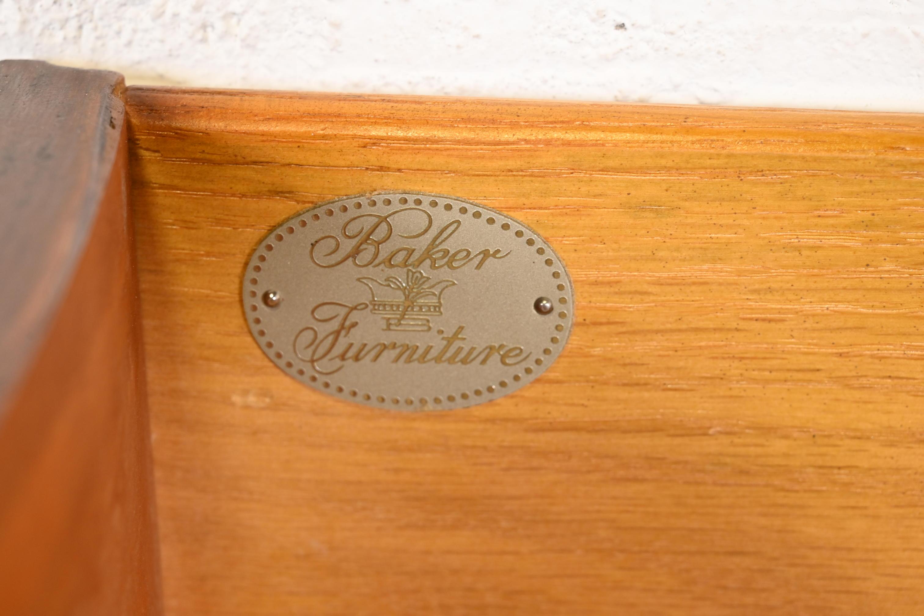 Baker Furniture Historic Charleston Chippendale Mahogany Serpentine Dresser For Sale 4