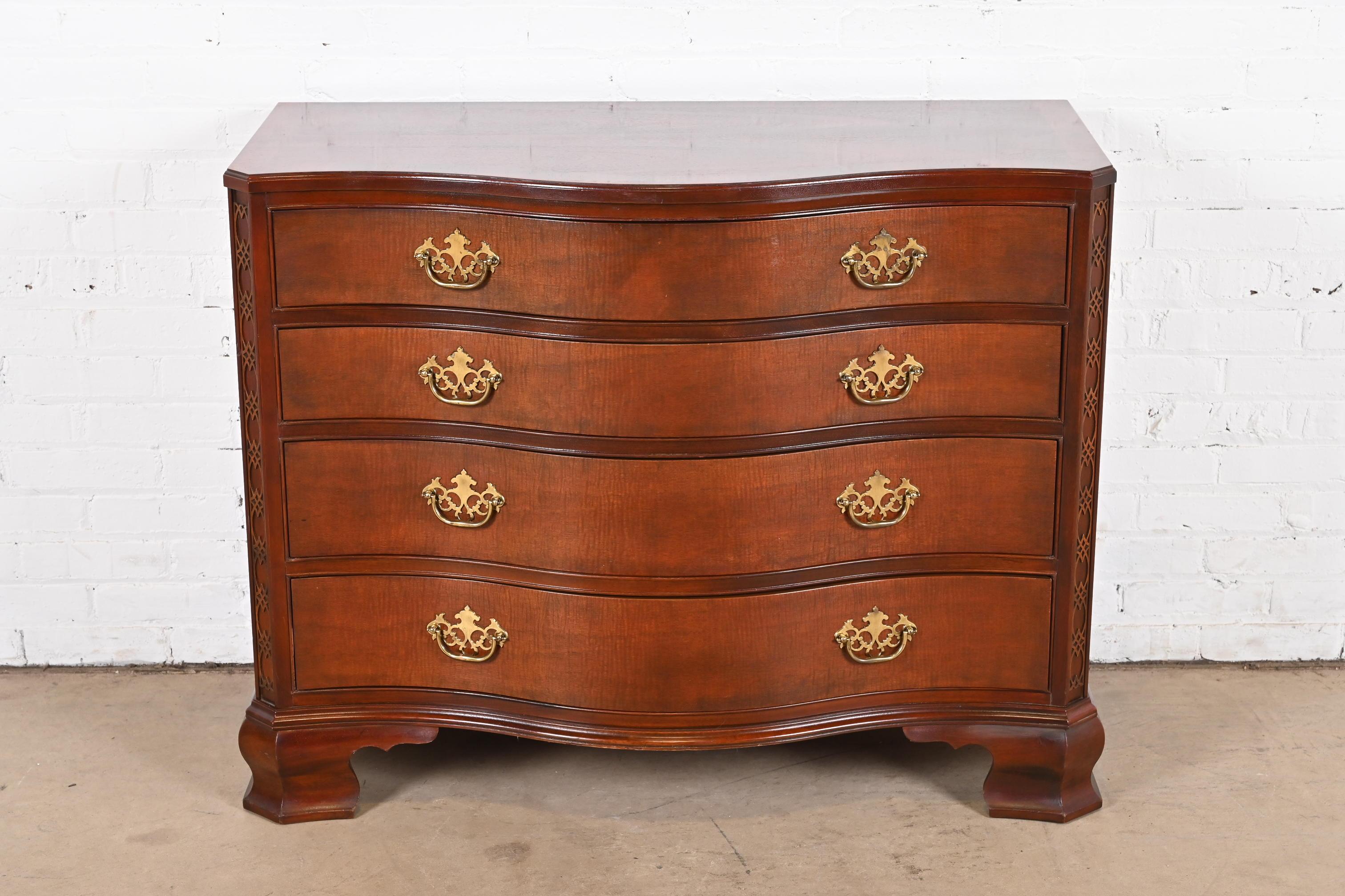 American Baker Furniture Historic Charleston Chippendale Mahogany Serpentine Dresser For Sale