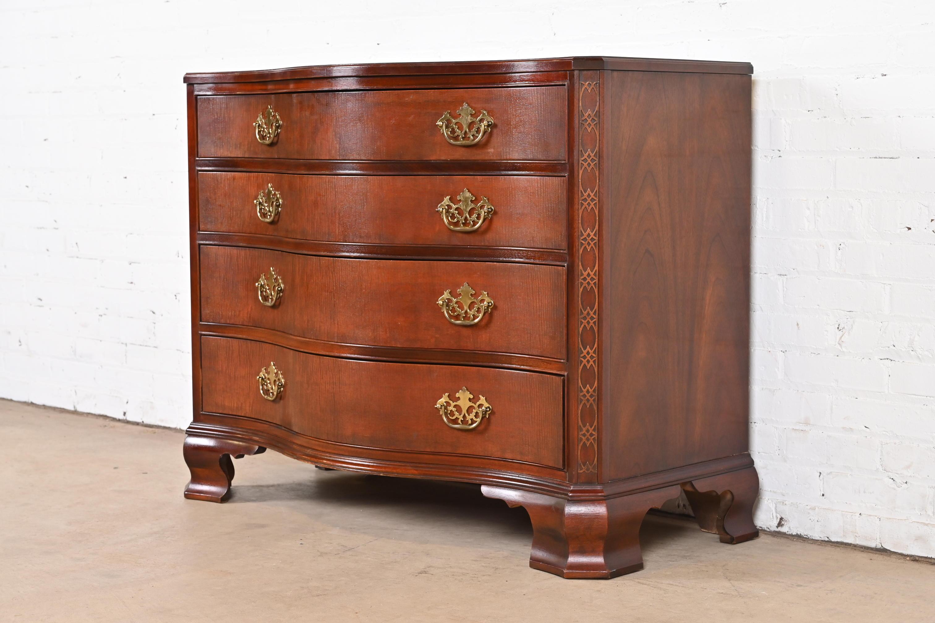 American Baker Furniture Historic Charleston Chippendale Mahogany Serpentine Dresser For Sale