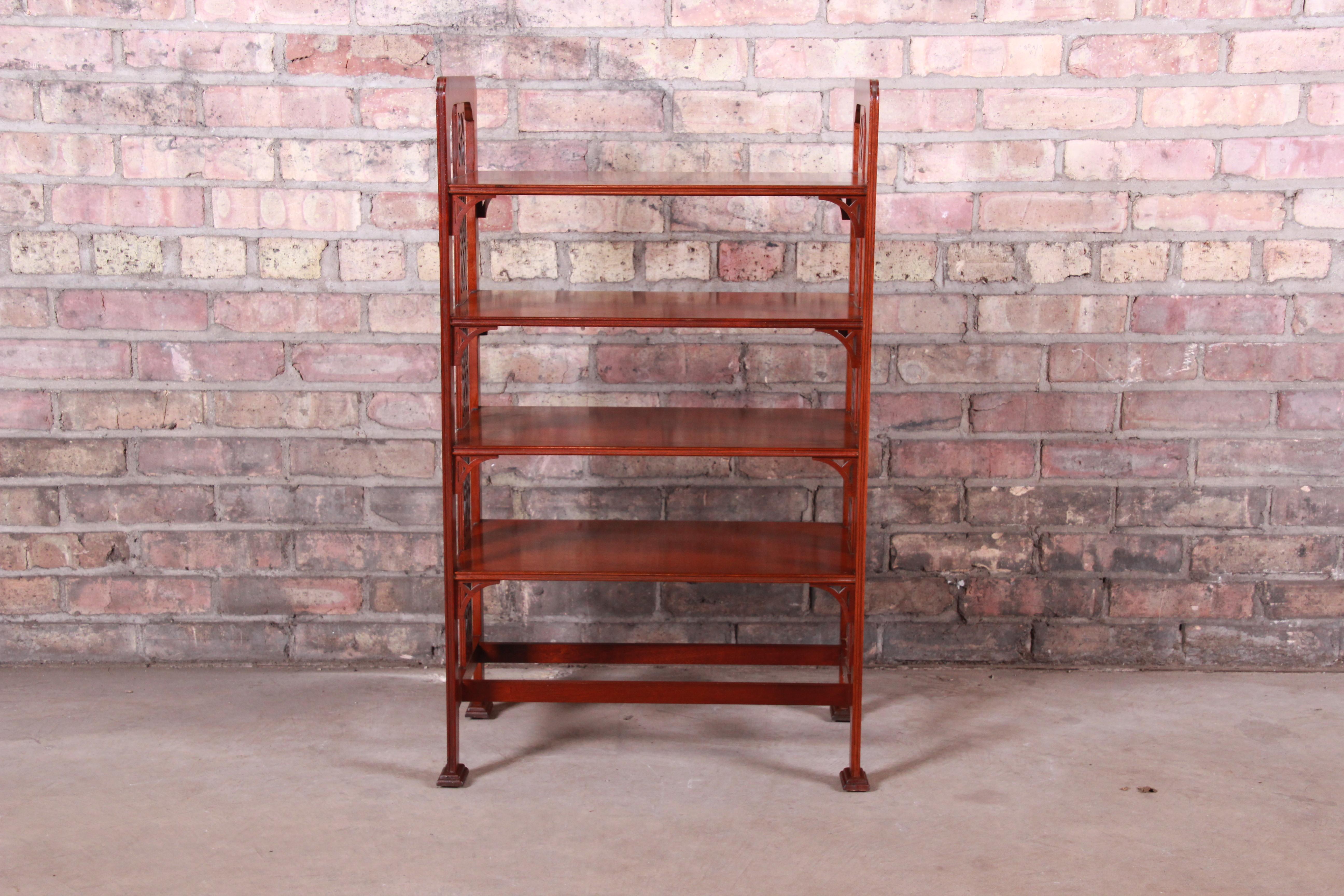 Chippendale Baker Furniture Historic Charleston Collection Carved Mahogany Four-Tier Étagère
