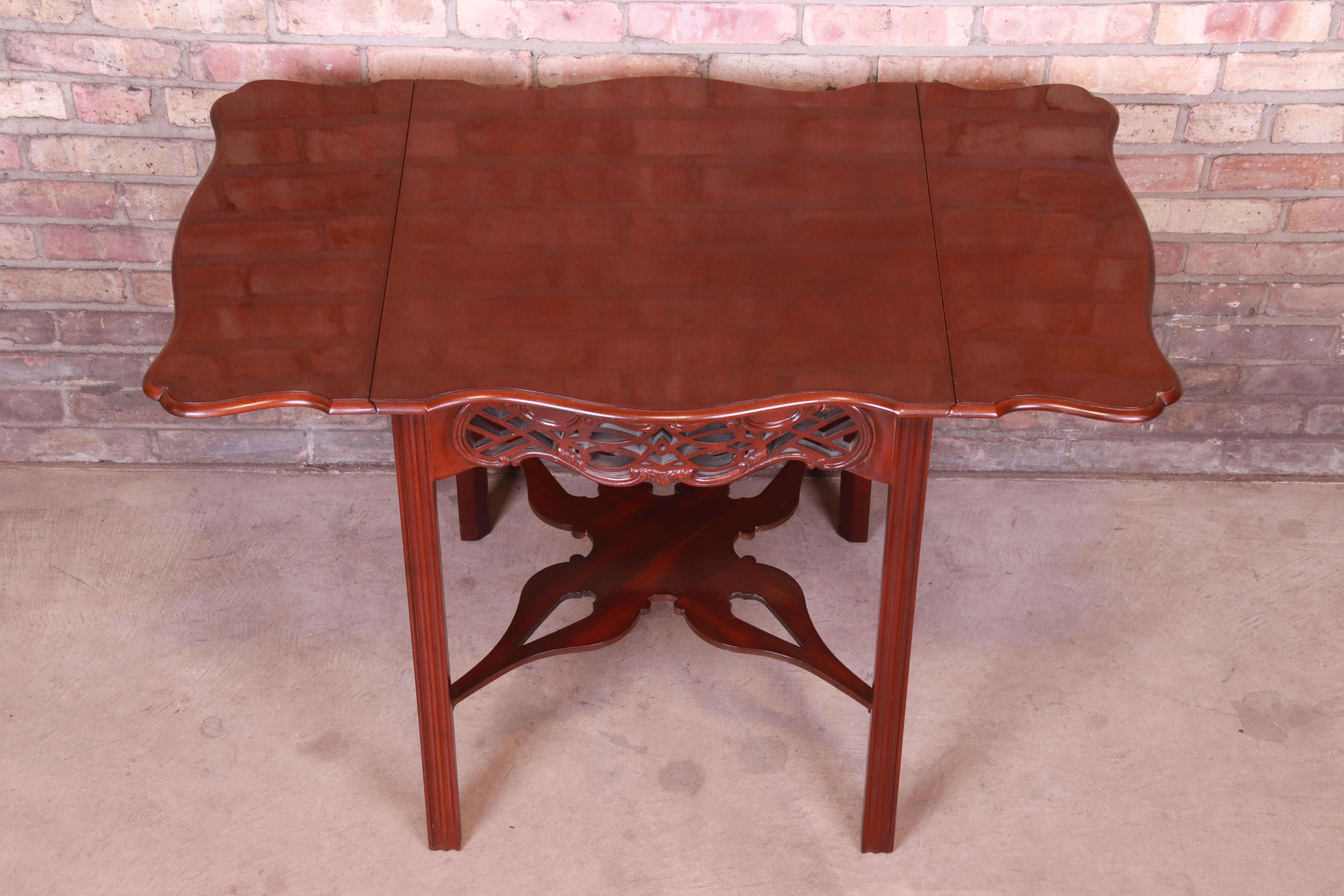 Baker Furniture Historic Charleston Collection Carved Mahogany Pembroke Table For Sale 3