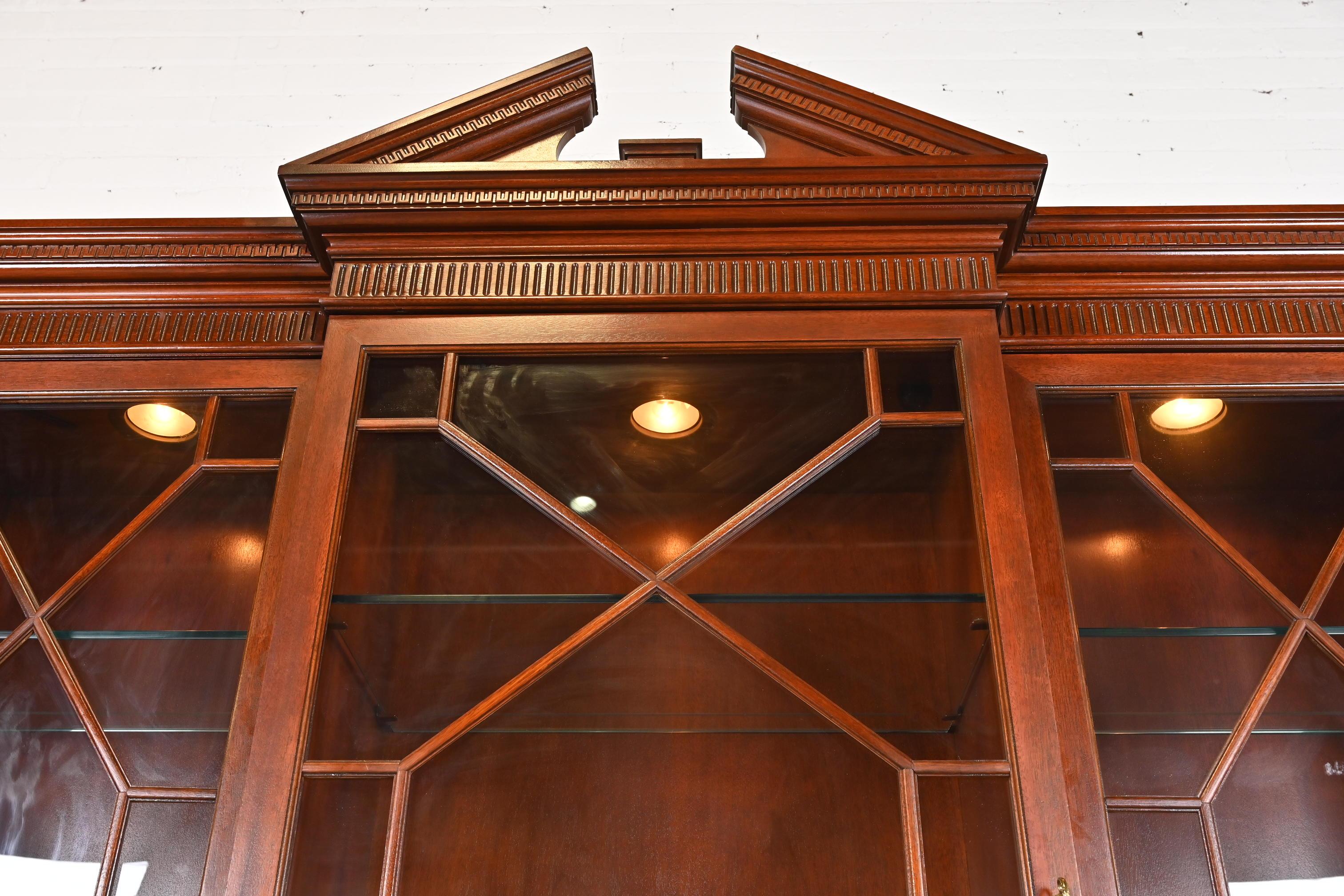Mueble Baker Histórico Charleston Armario Librería de caoba con frente de fractura 6