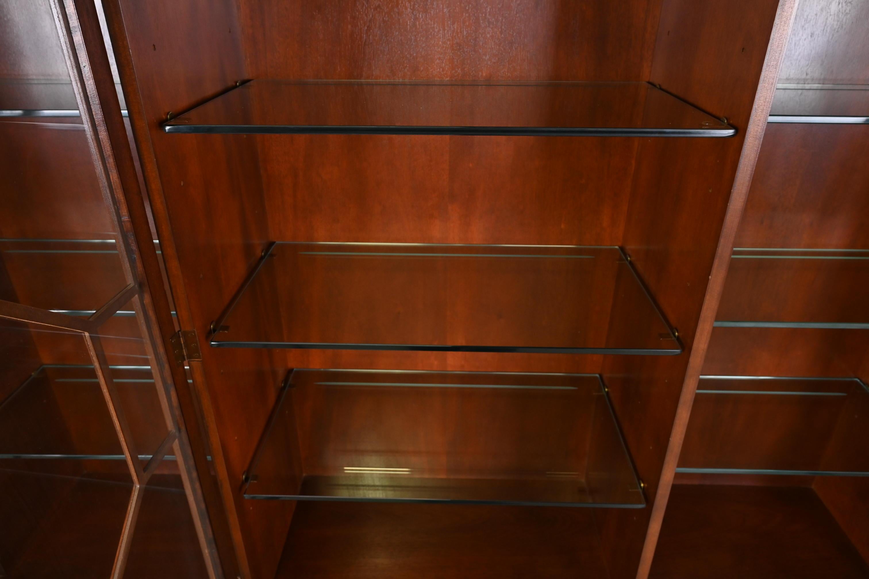 Late 20th Century Baker Furniture Historic Charleston Flame Mahogany Breakfront Bookcase Cabinet For Sale