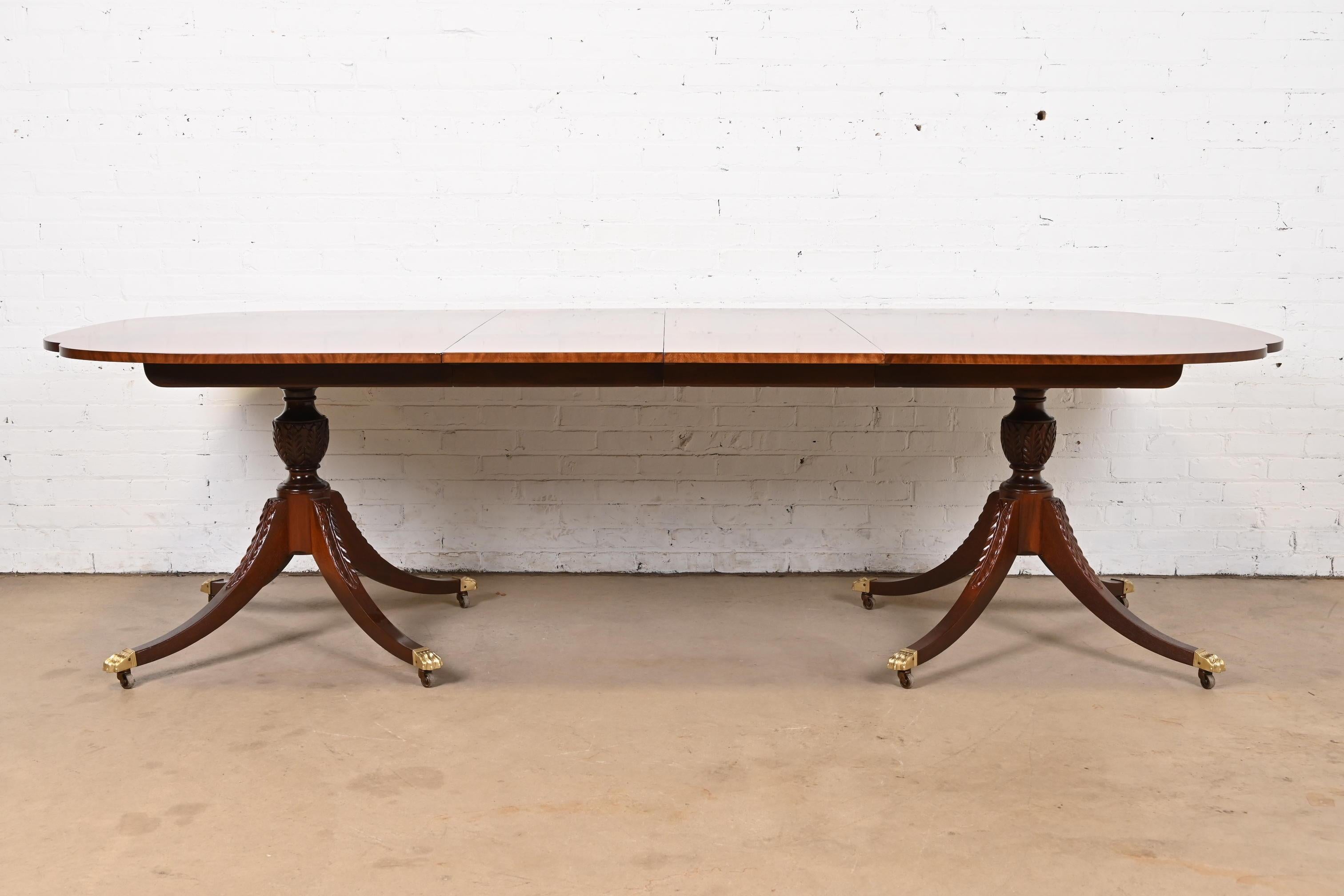 Baker Furniture Mesa de comedor histórica de caoba georgiana con bandas de Charleston en Bueno estado para la venta en South Bend, IN