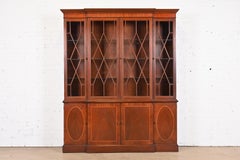 Bibliothèque historique à façade brisée de style géorgien de Charleston par Baker Furniture