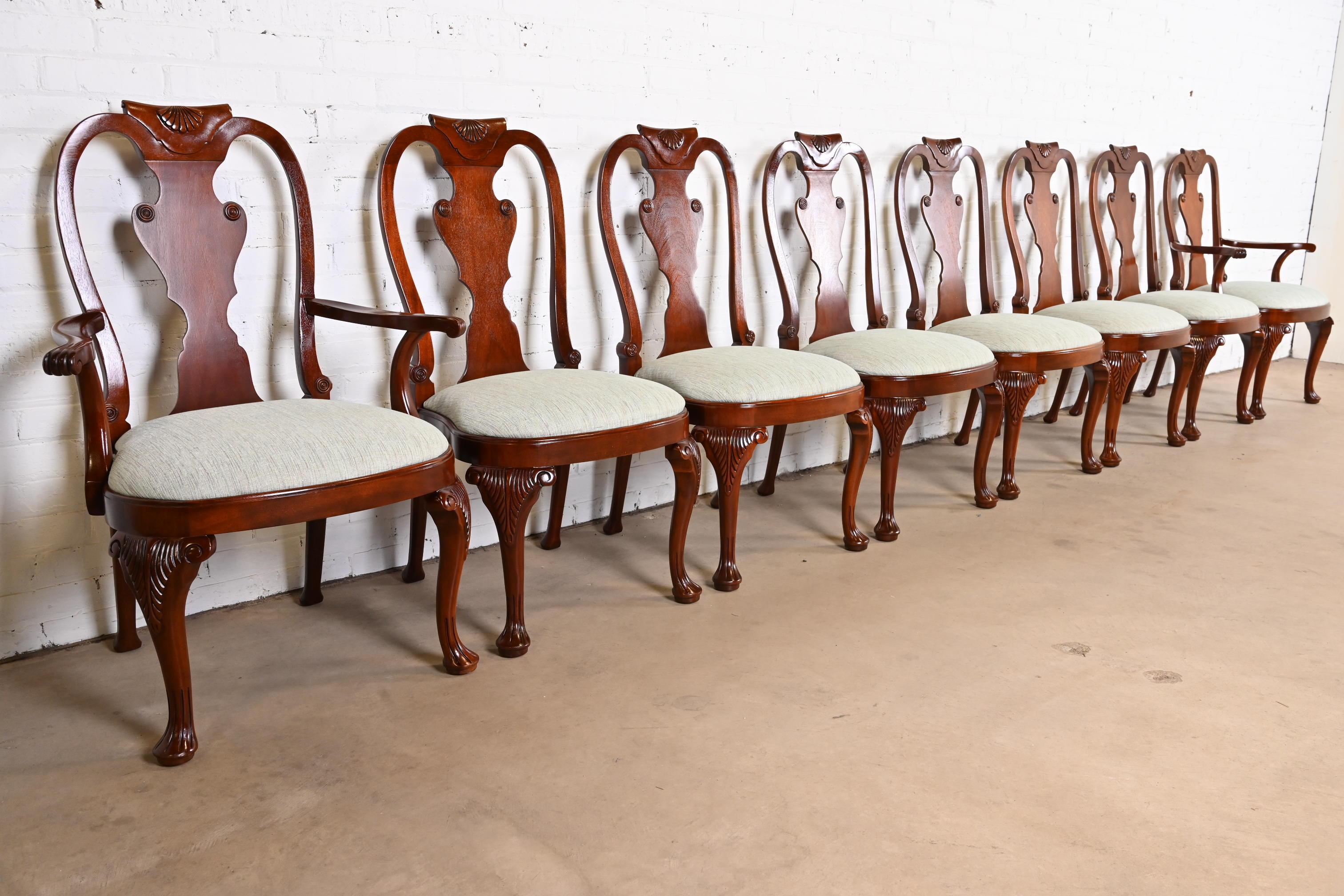 American Baker Furniture Historic Charleston Georgian Carved Mahogany Dining Chairs For Sale