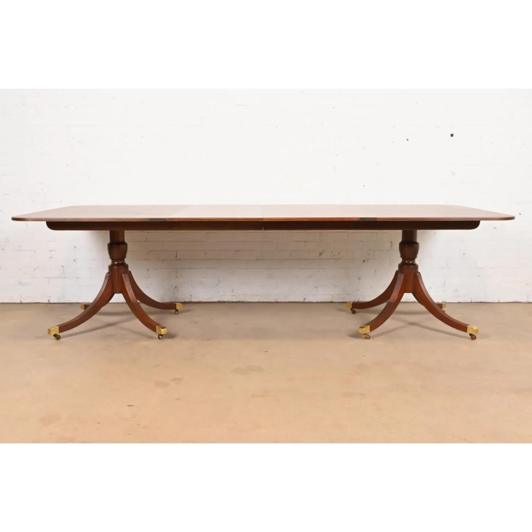 Late 20th Century Baker Furniture Historic Charleston Georgian Dining Table, Newly Refinished For Sale