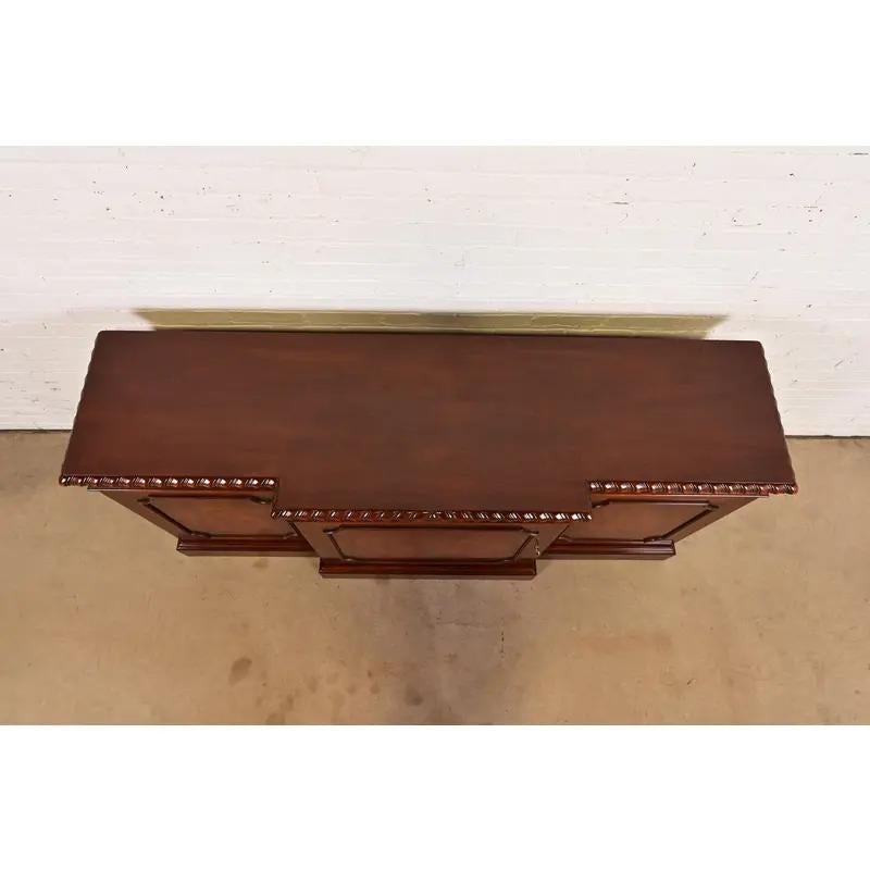 Baker Furniture Historic Charleston Georgian Flame Mahogany Breakfront Sideboard in vendita 2