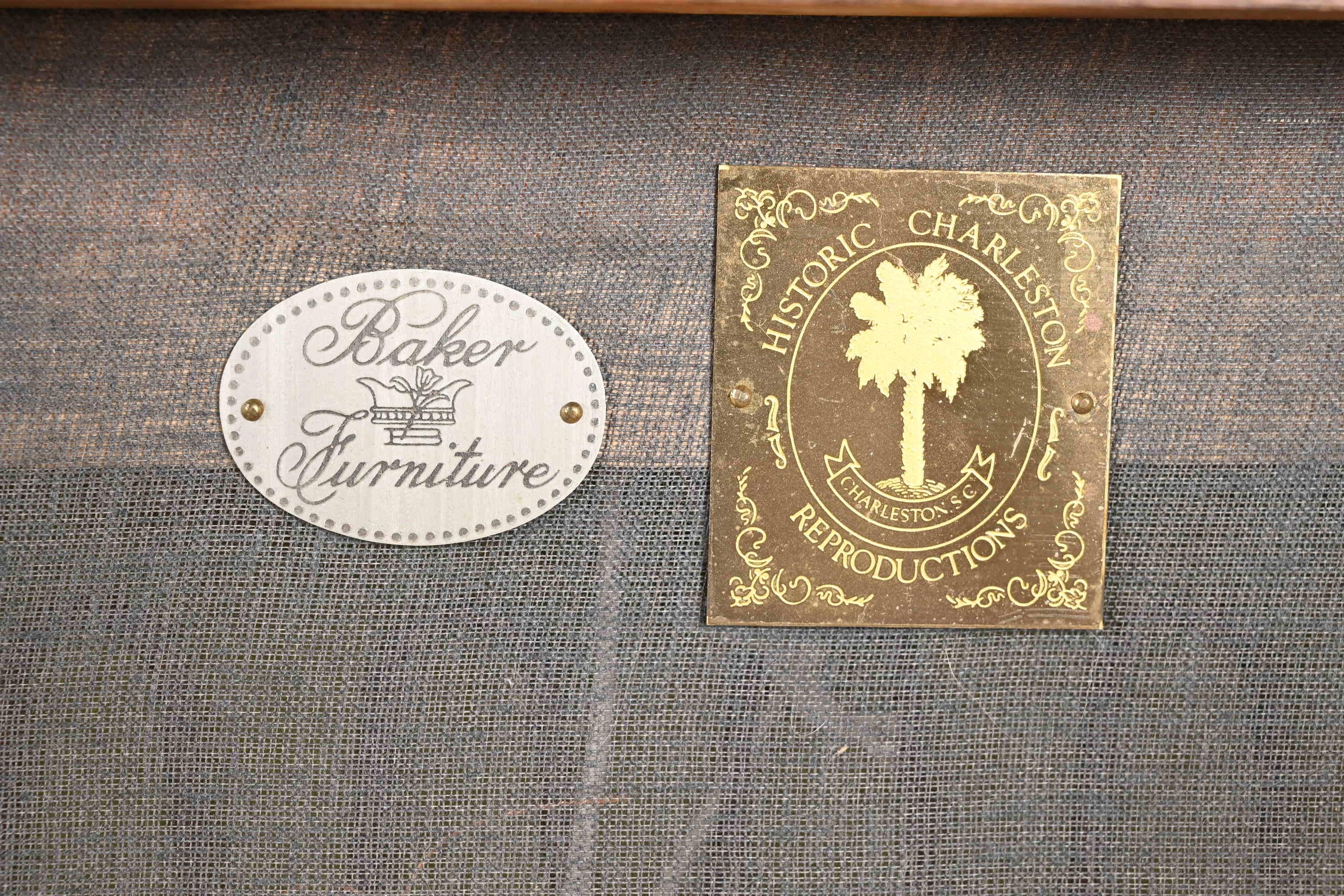 Baker Furniture Sedie da pranzo in mogano georgiano di Charleston, set di 4 pezzi in vendita 6
