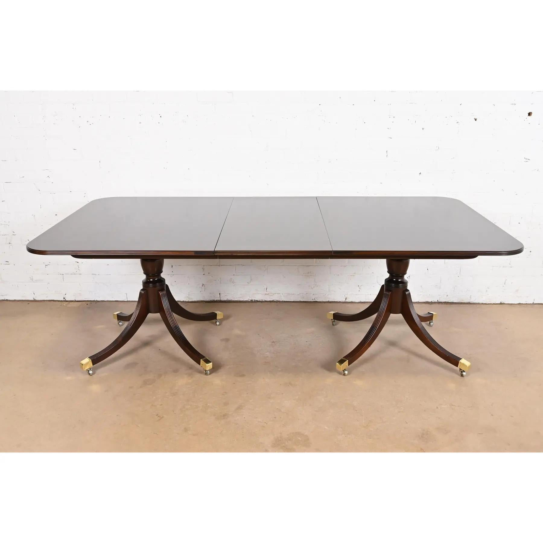 Américain Table de salle à manger historique Charleston en acajou géorgien de Baker Furniture en vente