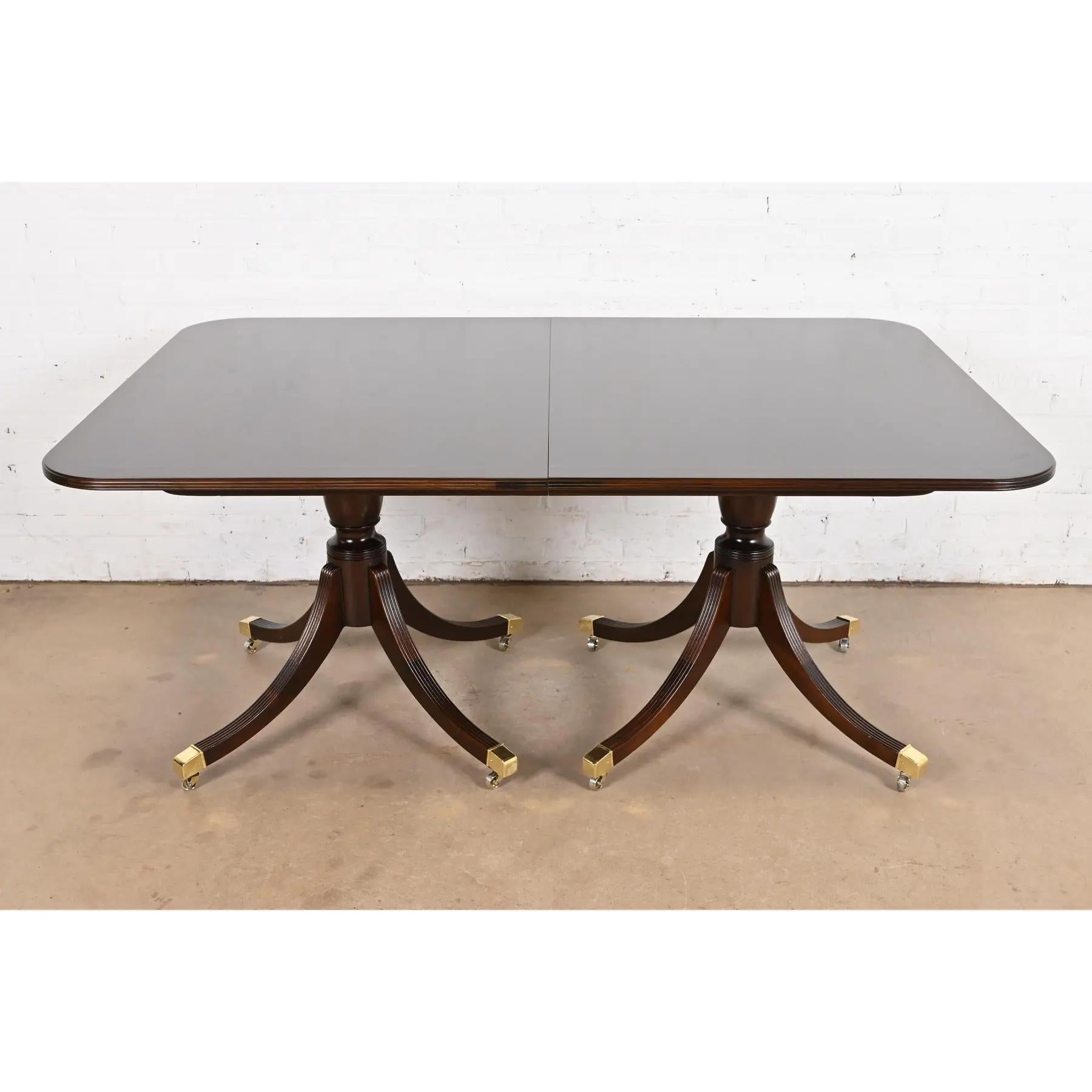 Table de salle à manger historique Charleston en acajou géorgien de Baker Furniture en vente 1