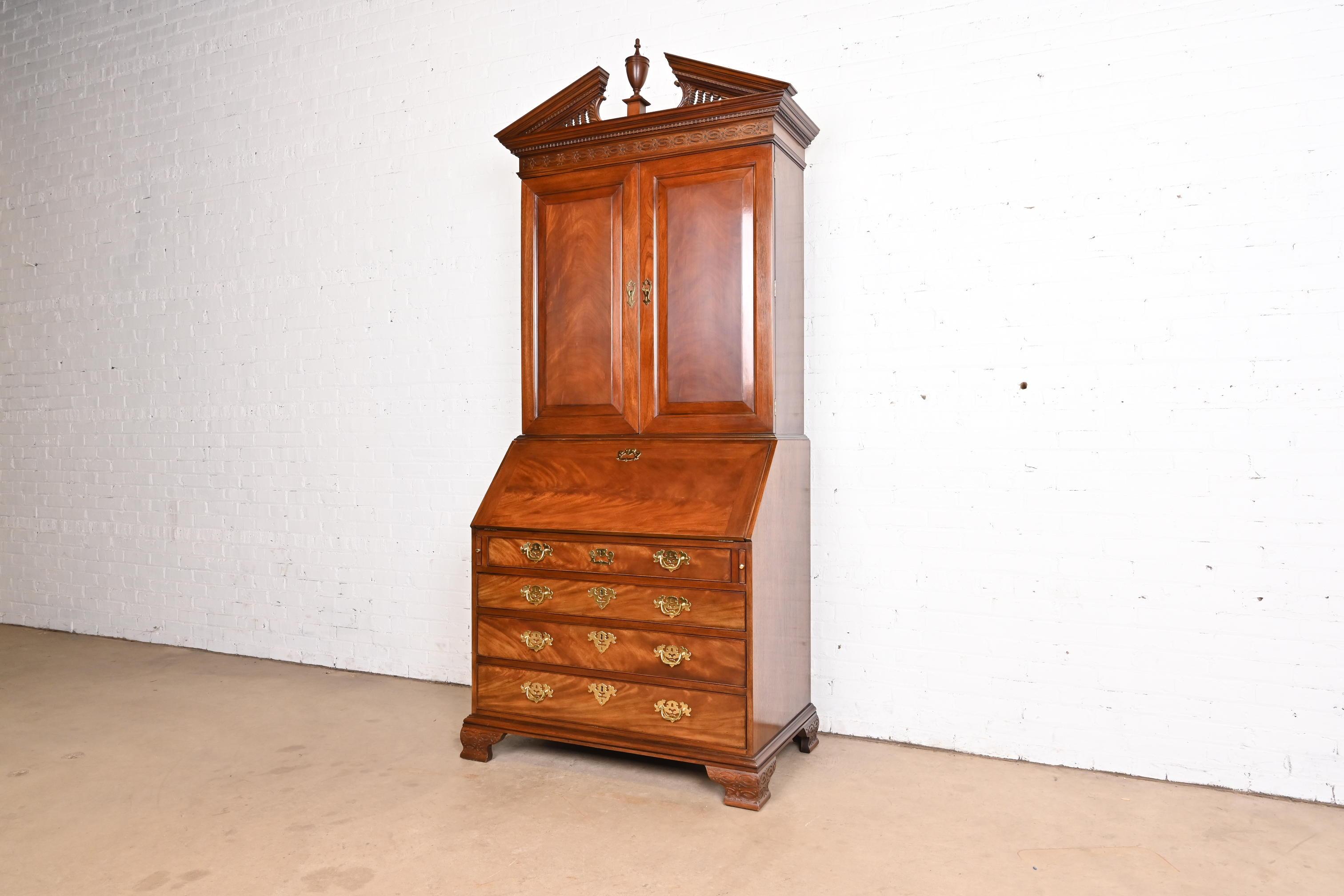 Baker Furniture Historic Charleston Georgian Mahogany Drop Front Secretary Desk In Good Condition In South Bend, IN