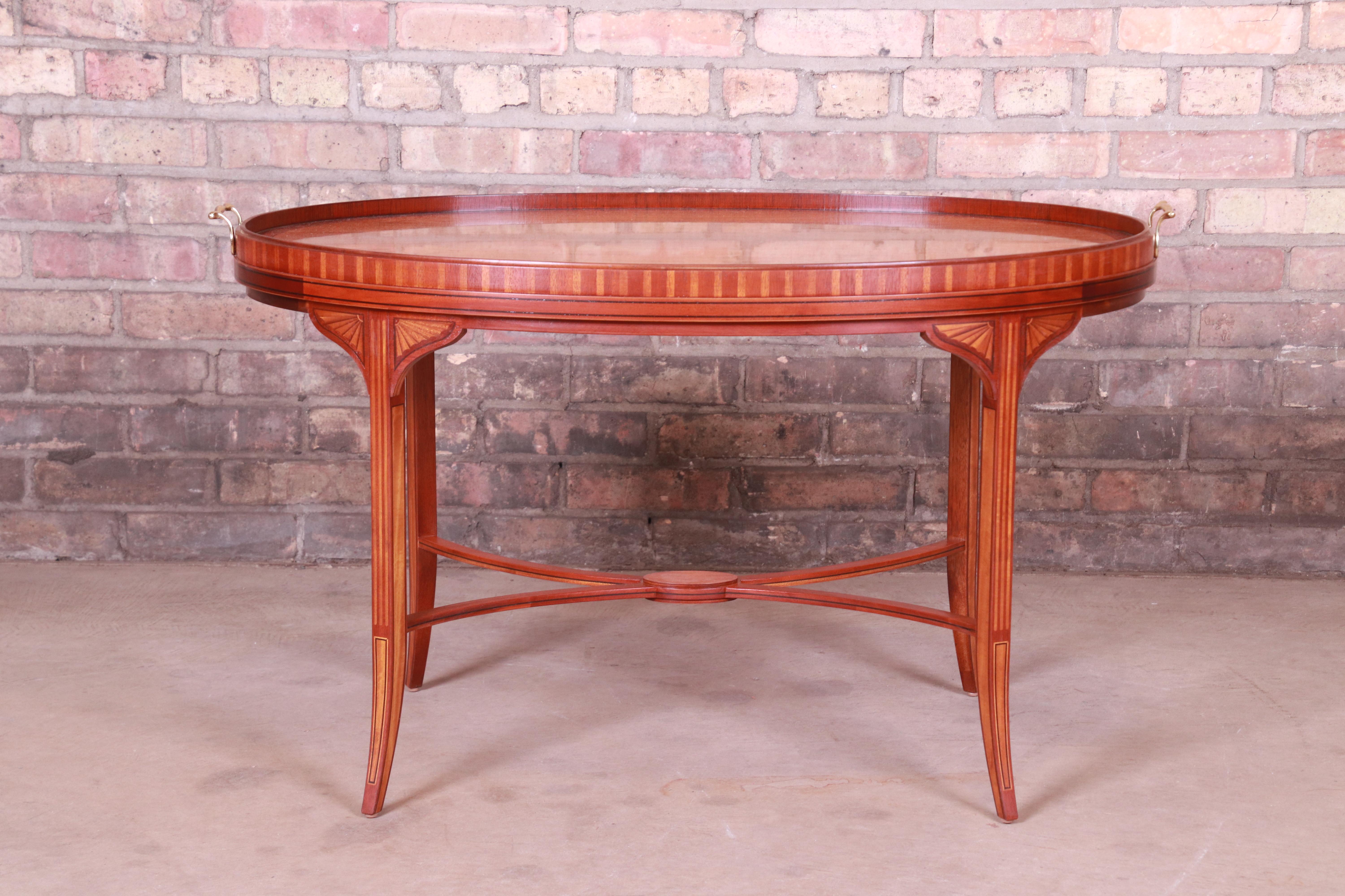 Américain Baker Furniture Table basse historique Charleston en acajou incrusté et bois de citronnier en vente