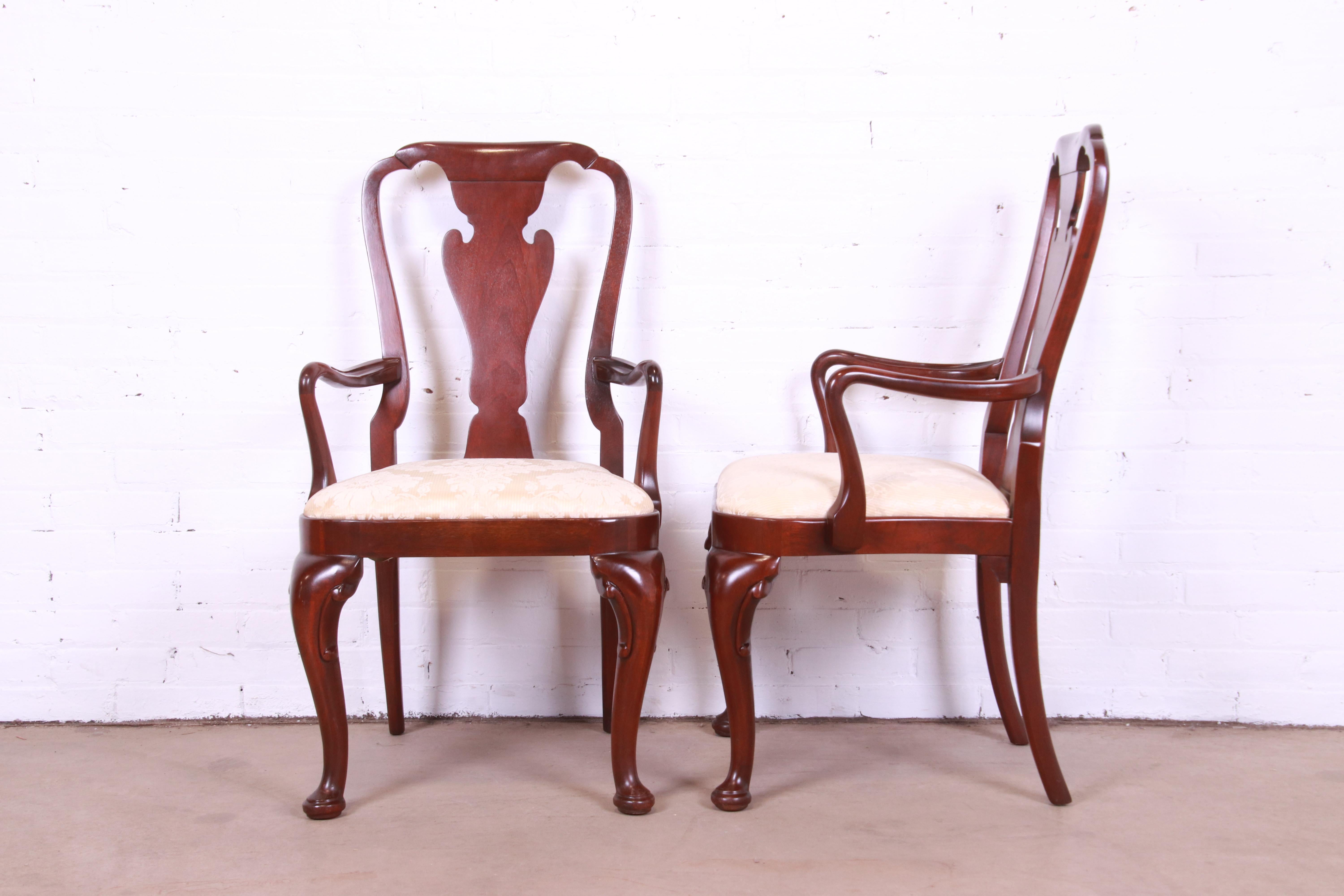 Baker Furniture Historic Charleston Queen Anne Carved Mahogany Dining Chairs For Sale 8
