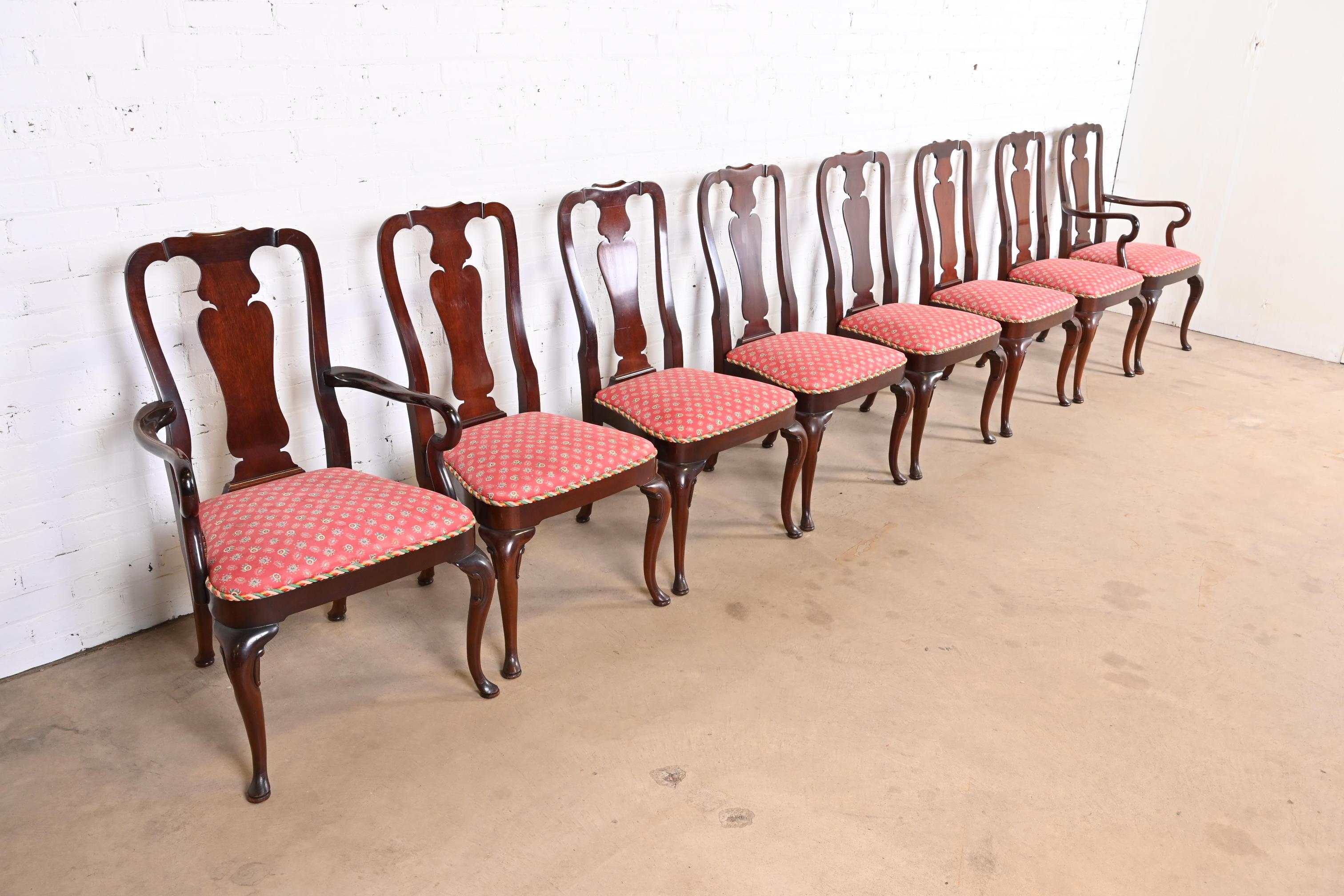 20th Century Baker Furniture Historic Charleston Queen Anne Carved Mahogany Dining Chairs