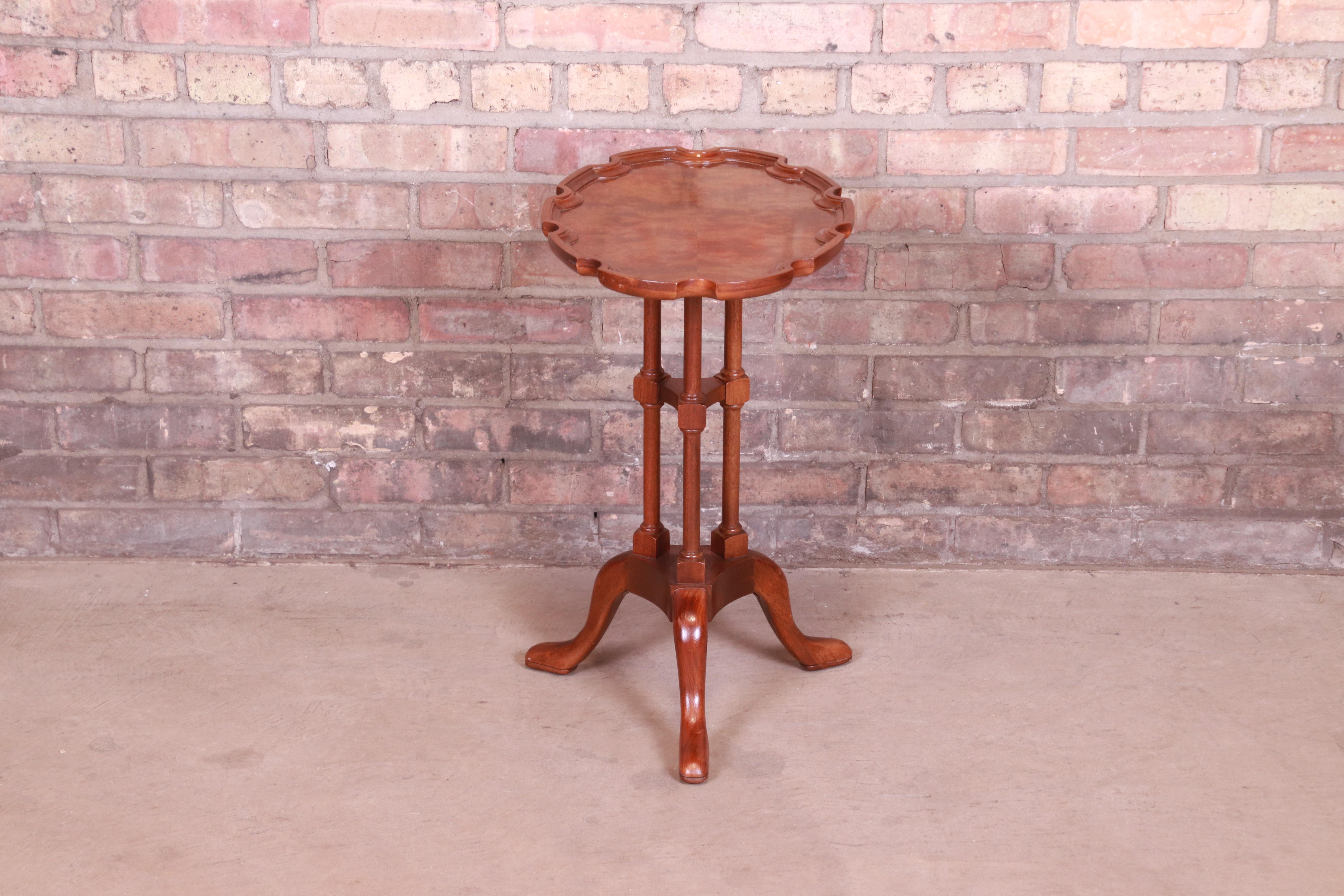 American Baker Furniture Historic Charleston Queen Anne Mahogany and Burl Wood Tea Table