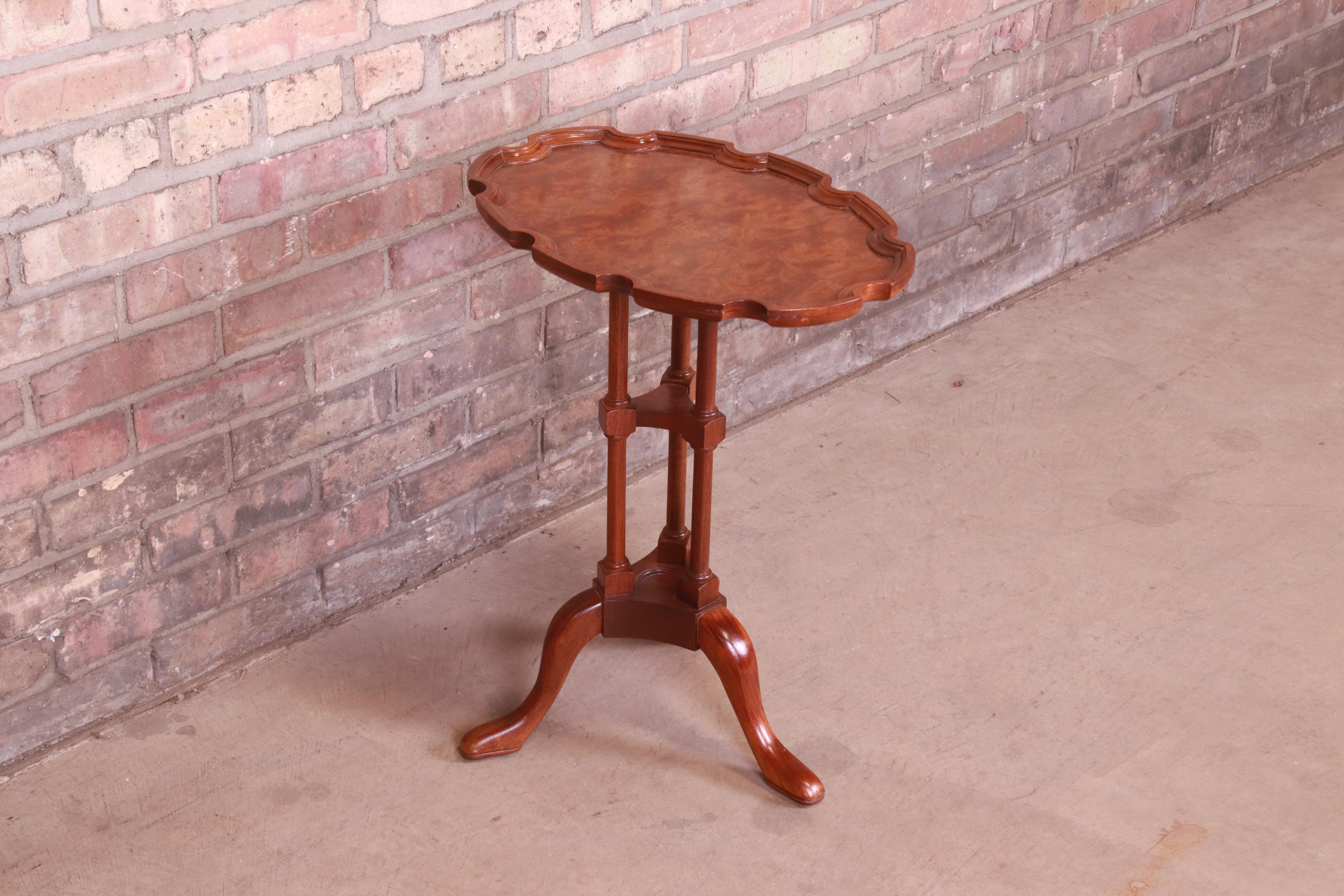 Baker Furniture Historic Charleston Queen Anne Mahogany and Burl Wood Tea Table 1