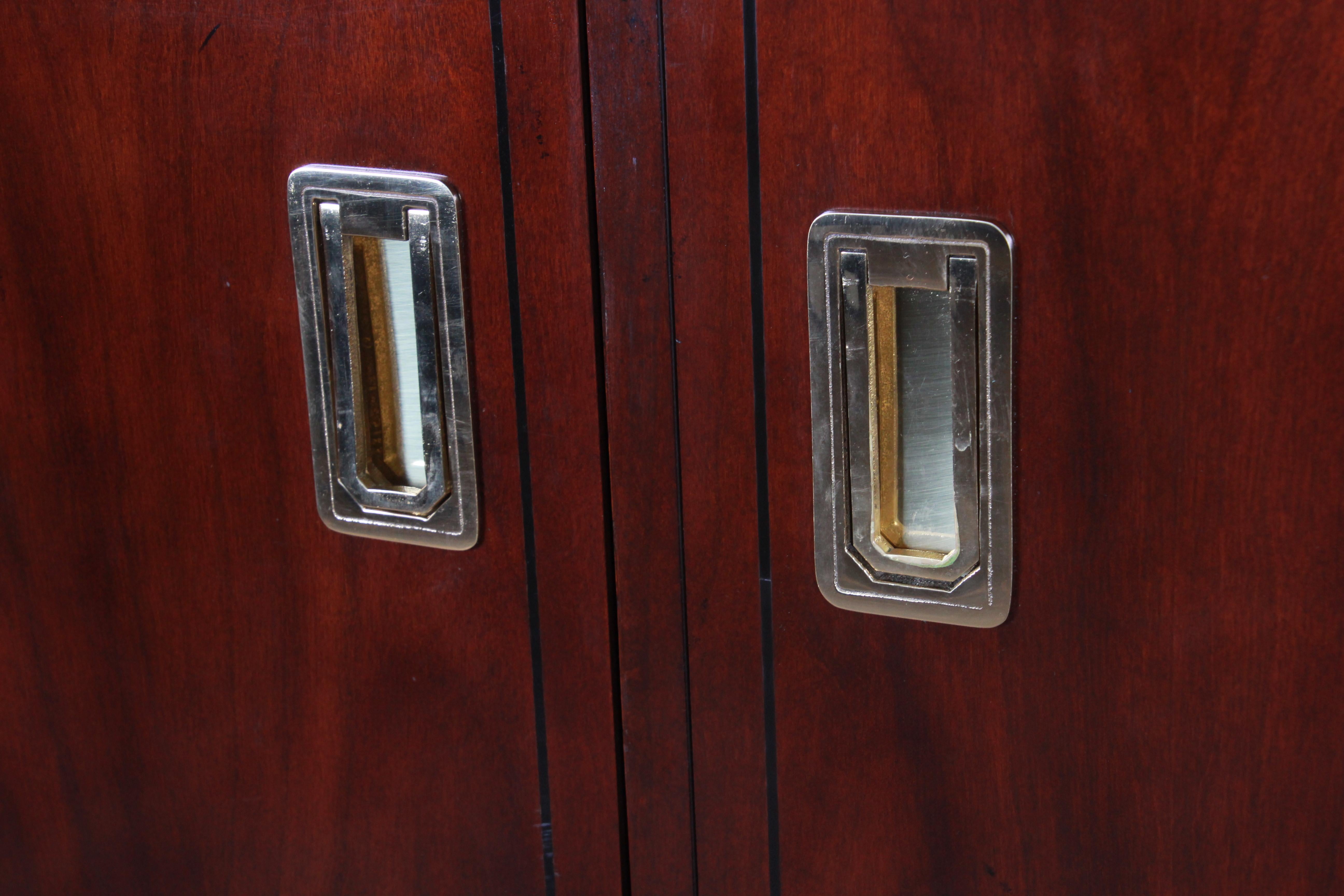 armoire cherry