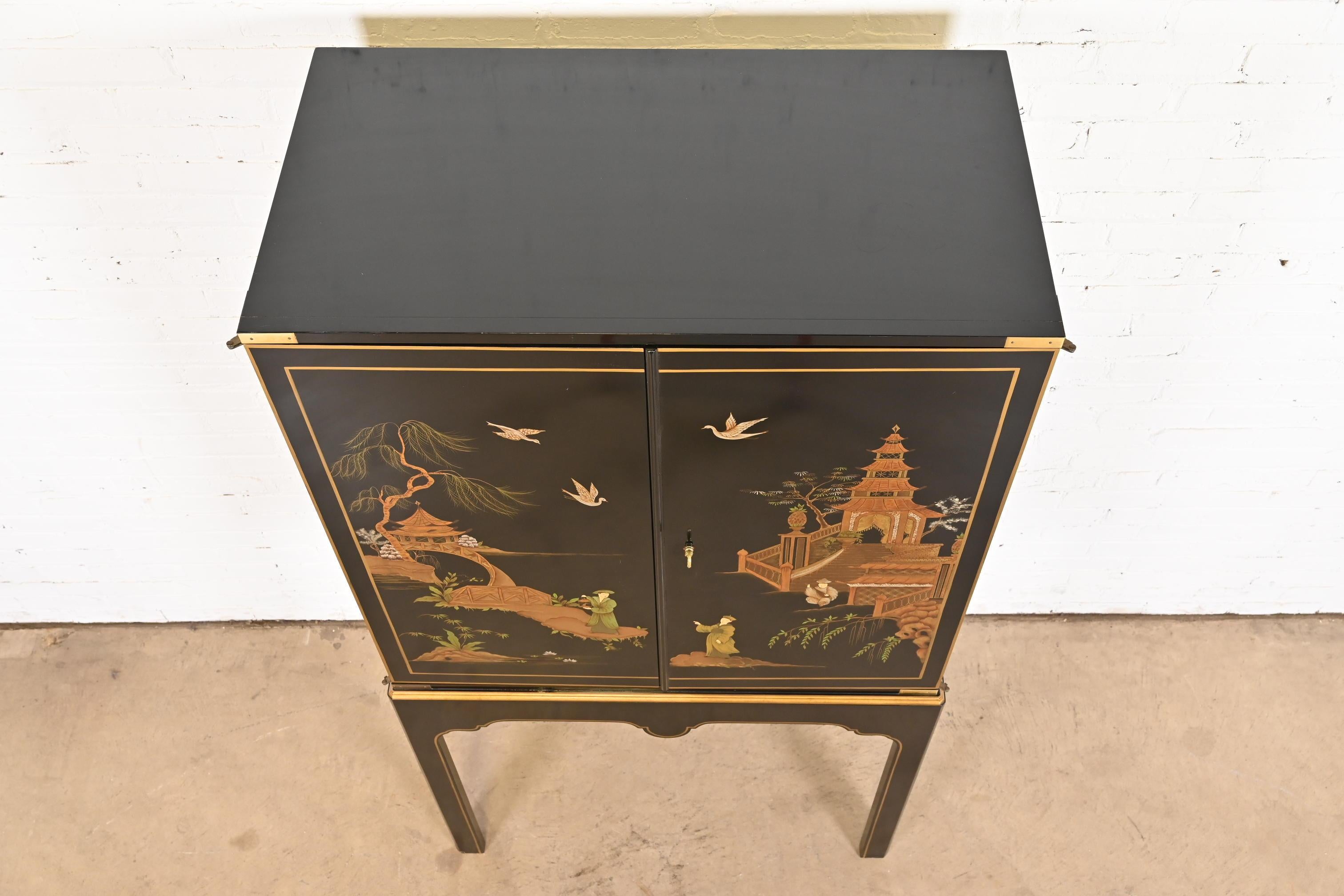 Baker Furniture Hollywood Regency Chinoiserie Black Lacquered Bar Cabinet For Sale 2
