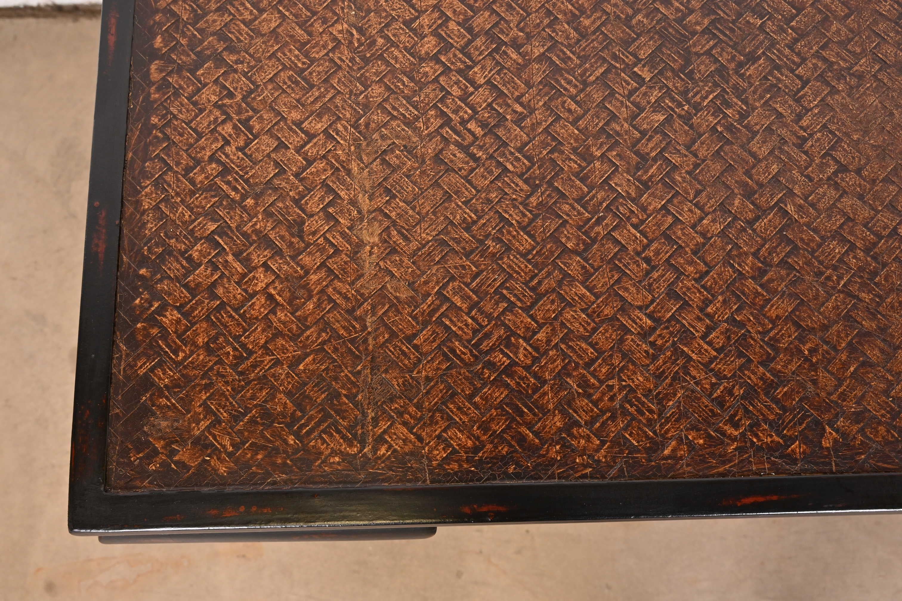 Baker Furniture Hollywood Regency Chinoiserie-Beistelltische, schwarz lackiert, Paar (Lack)