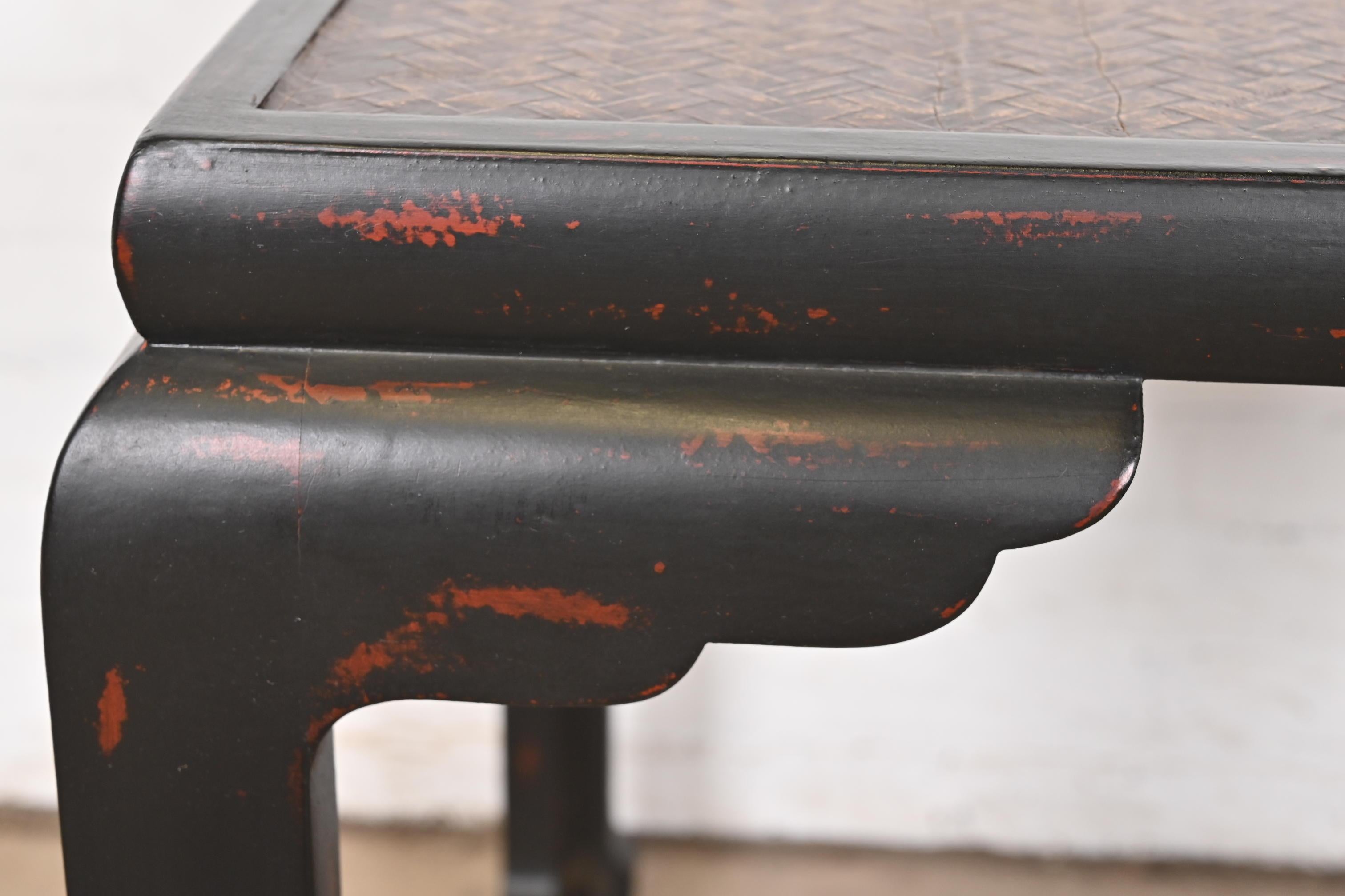 Baker Furniture Hollywood Regency Chinoiserie-Beistelltische, schwarz lackiert, Paar 1
