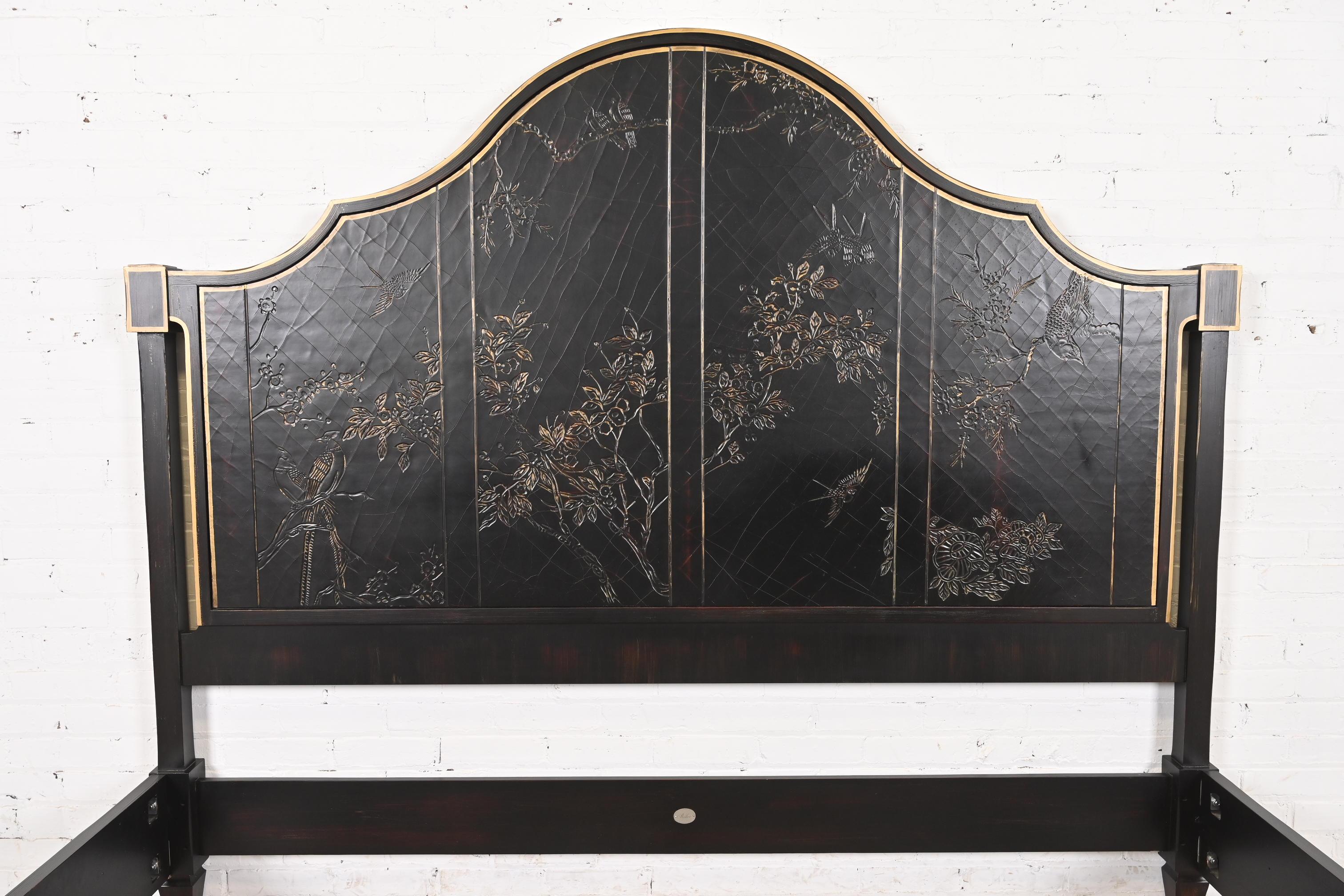 Baker Furniture Hollywood Regency Chinoiserie Ebonized King Size Bed (lit king size) en vente 1