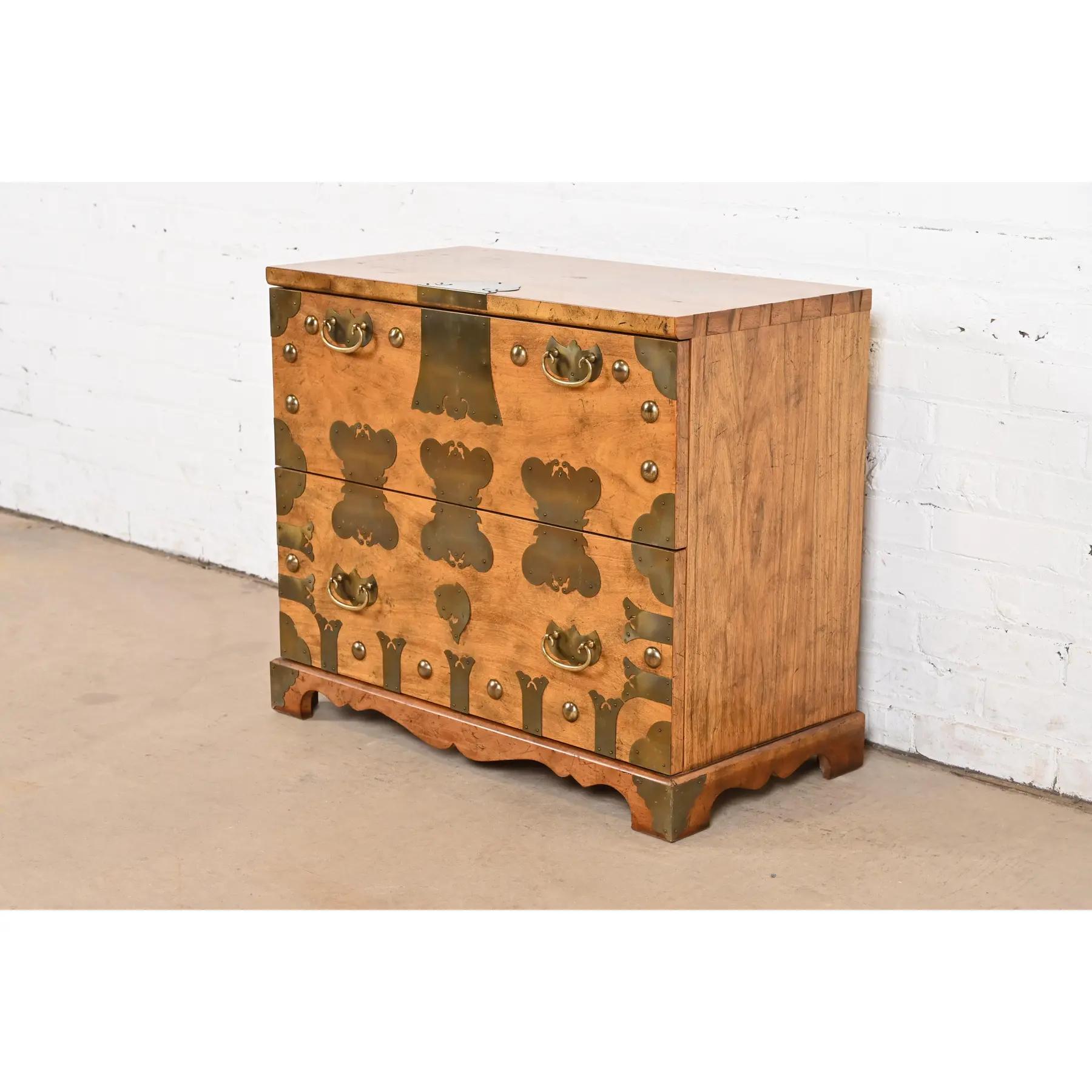 Baker Furniture Hollywood Regency Chinoiserie Korean Tansu Walnut Nightstand In Good Condition For Sale In South Bend, IN