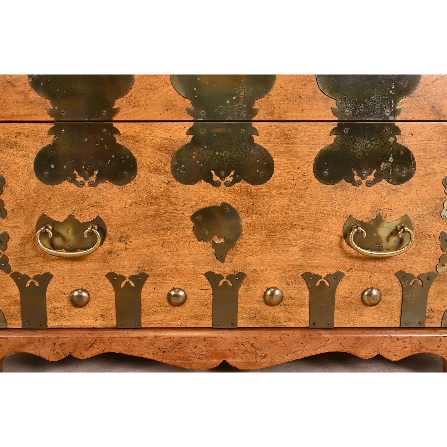 Baker Furniture Hollywood Regency Chinoiserie Korean Tansu Walnut Nightstand For Sale 1