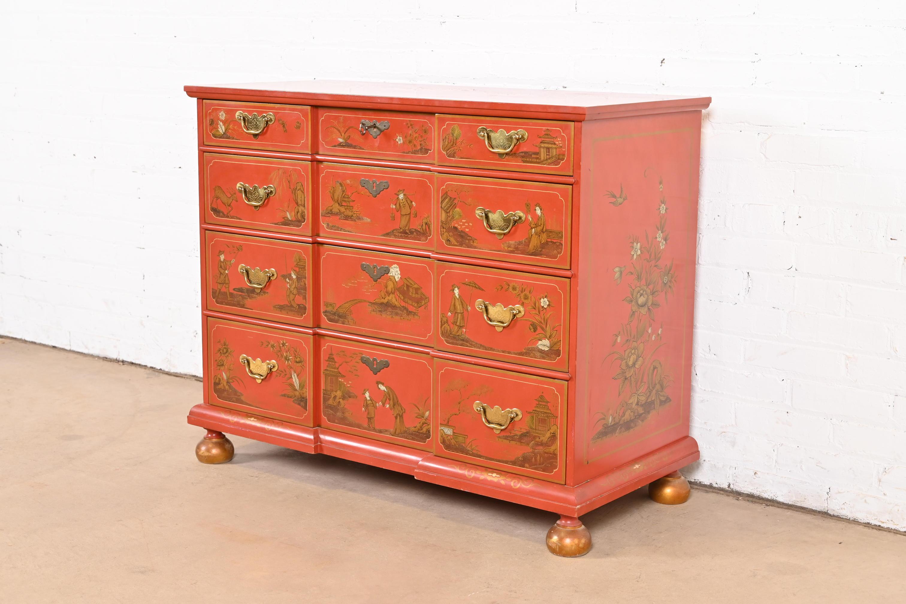 Americano Cassettiera laccata rossa Baker Furniture Hollywood Regency Chinoiserie in vendita