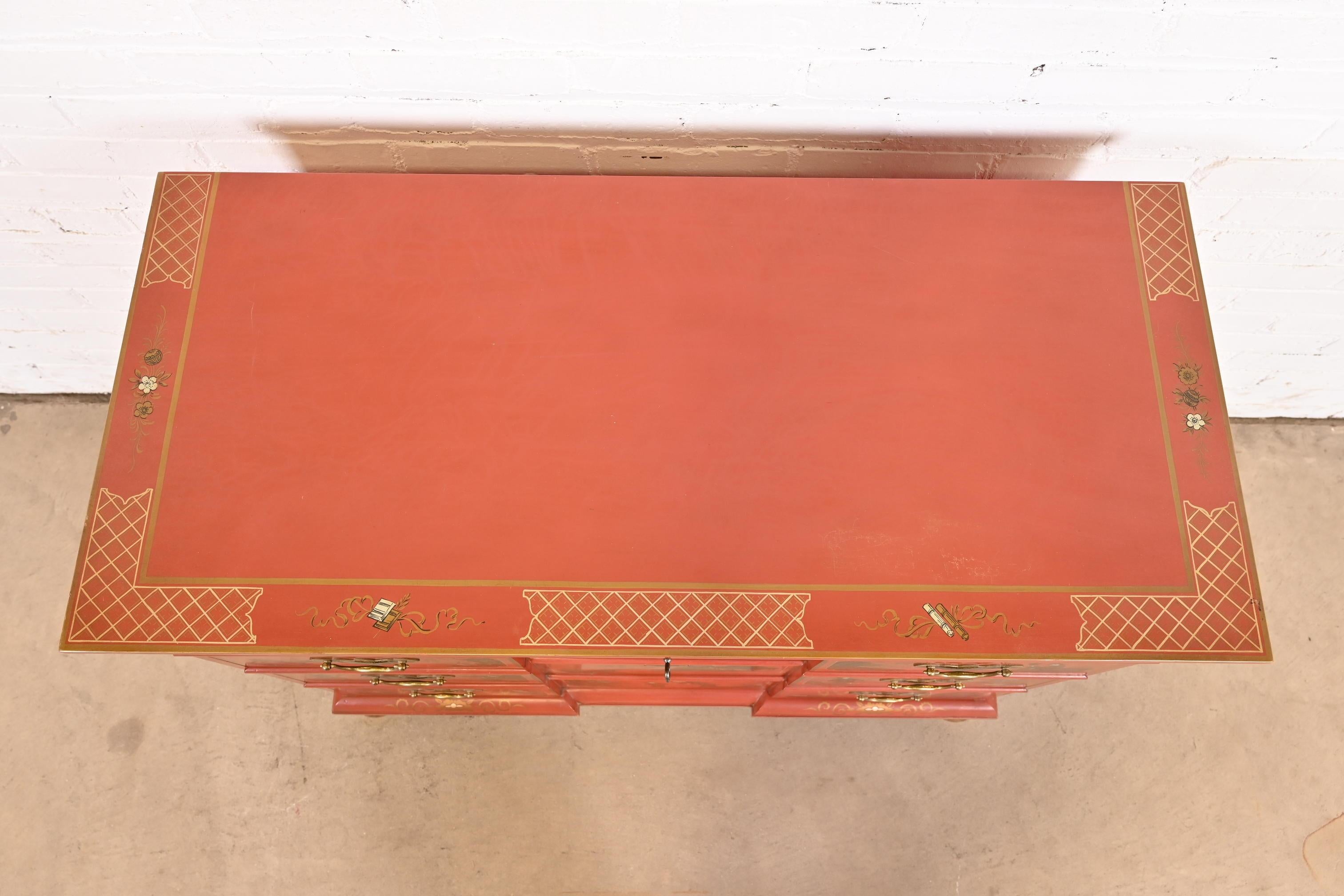 Cassettiera laccata rossa Baker Furniture Hollywood Regency Chinoiserie in vendita 2