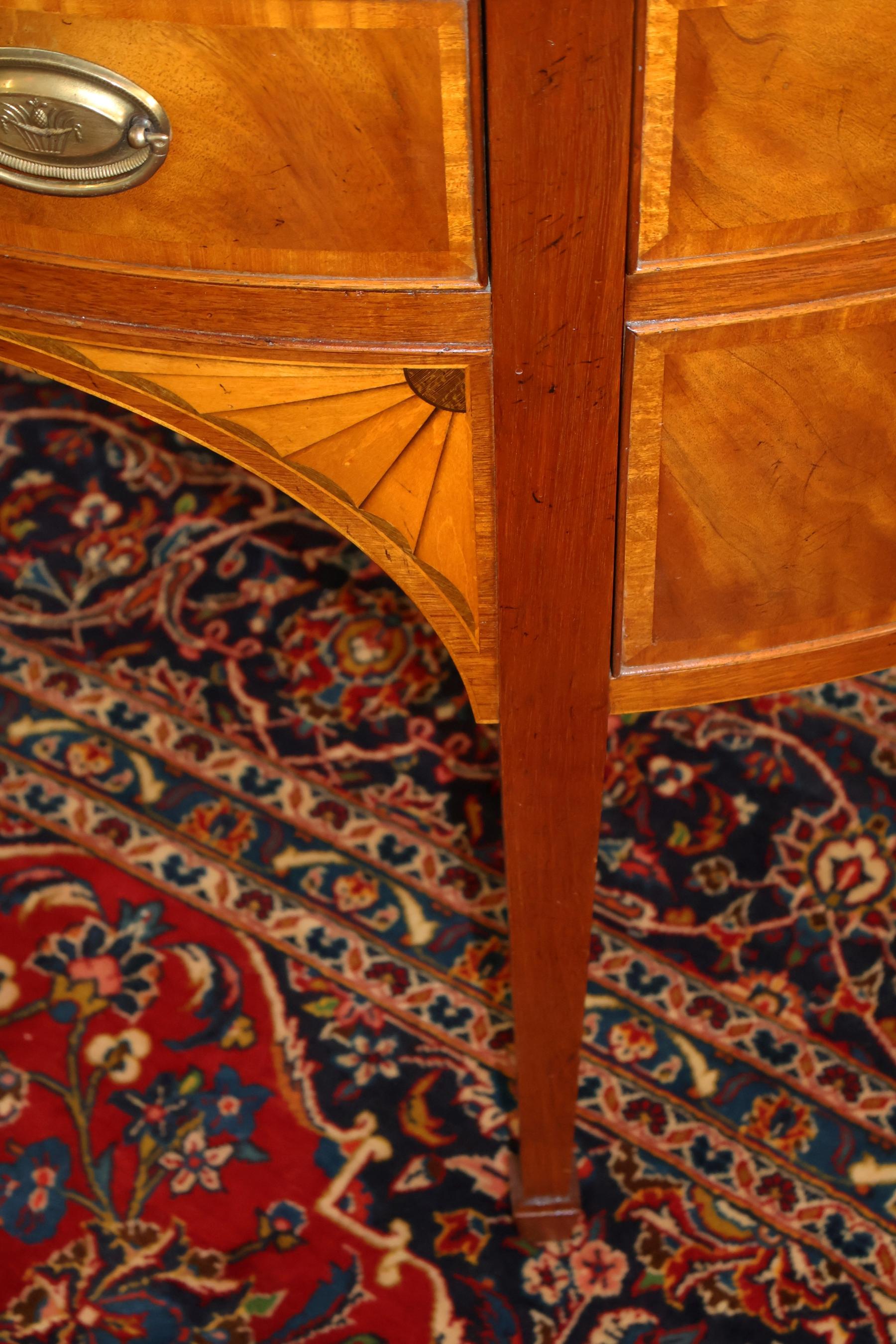 Baker Furniture Inlaid Mahogany Federal Style Demilune Sideboard Buffet Server en venta 7