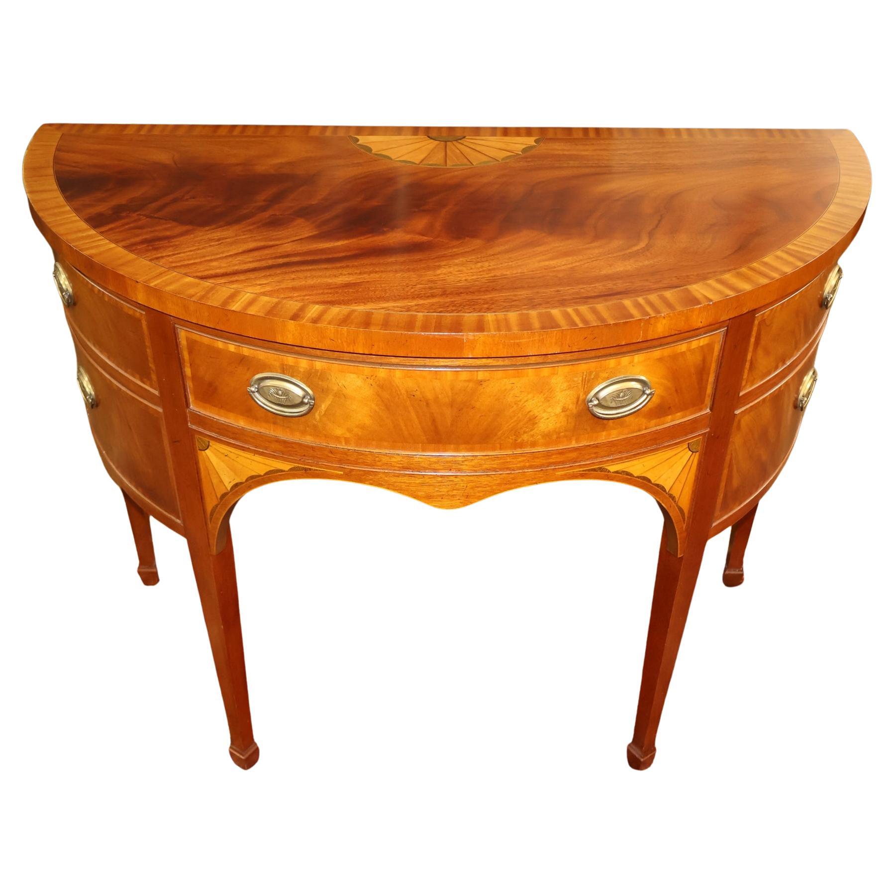 Baker Furniture Inlaid Mahogany Federal Style Demilune Sideboard Buffet Server en venta