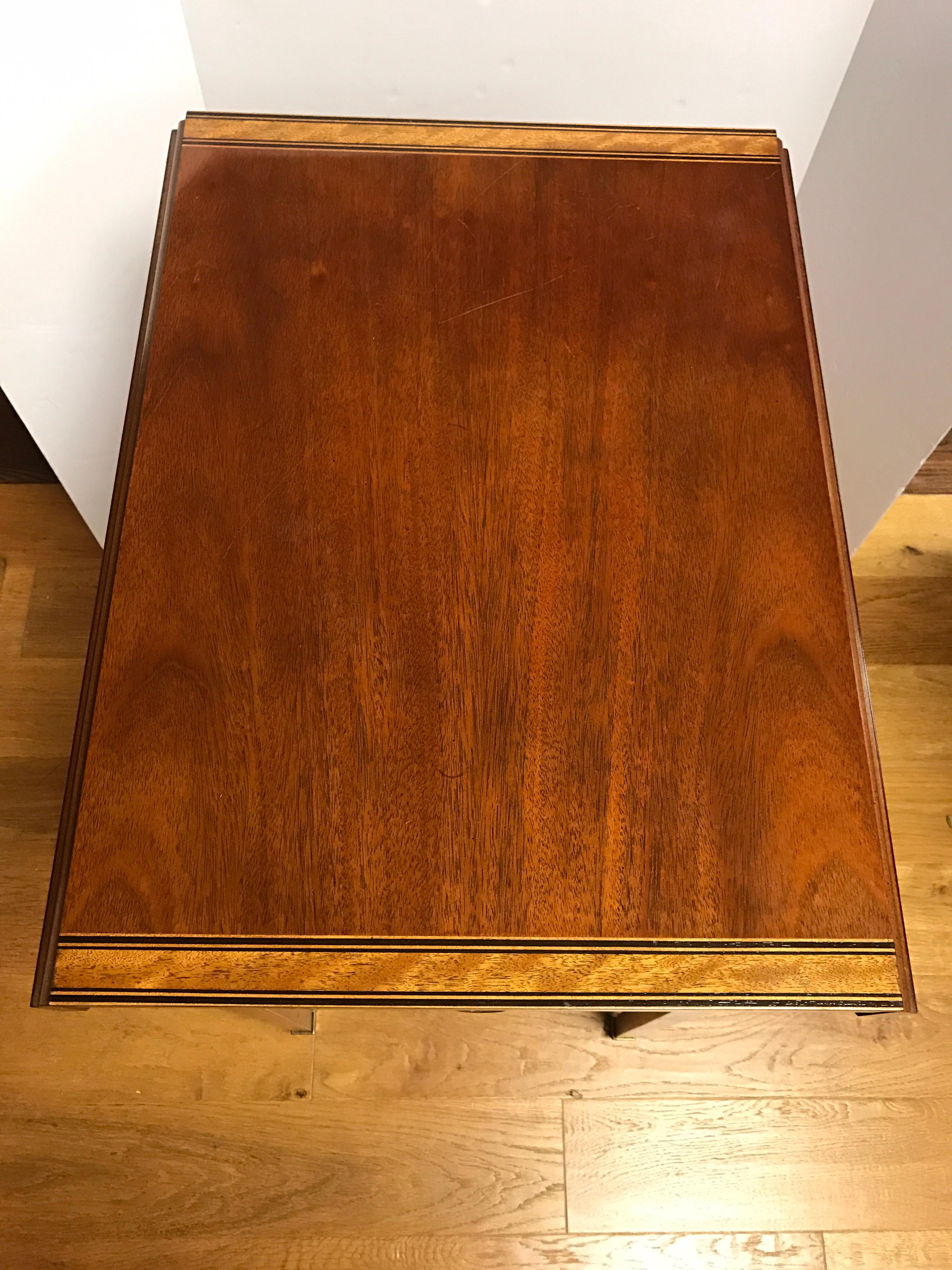 Late 20th Century Baker Furniture Inlay Mahogany Drop Leaf End Table
