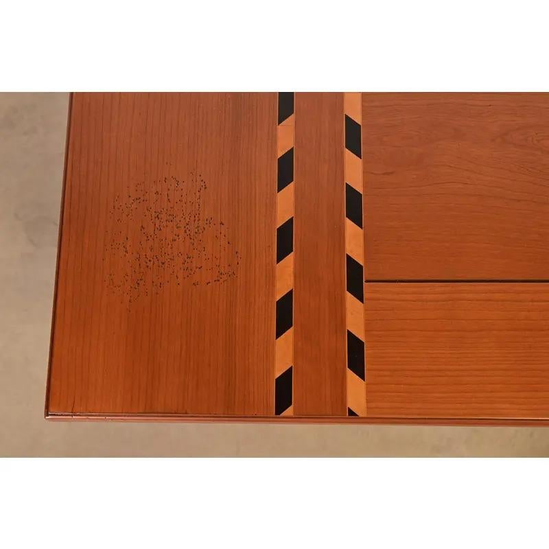 Baker Furniture Italian Provincial Intarsien Kirschholz Tisch, neu lackiert im Angebot 4