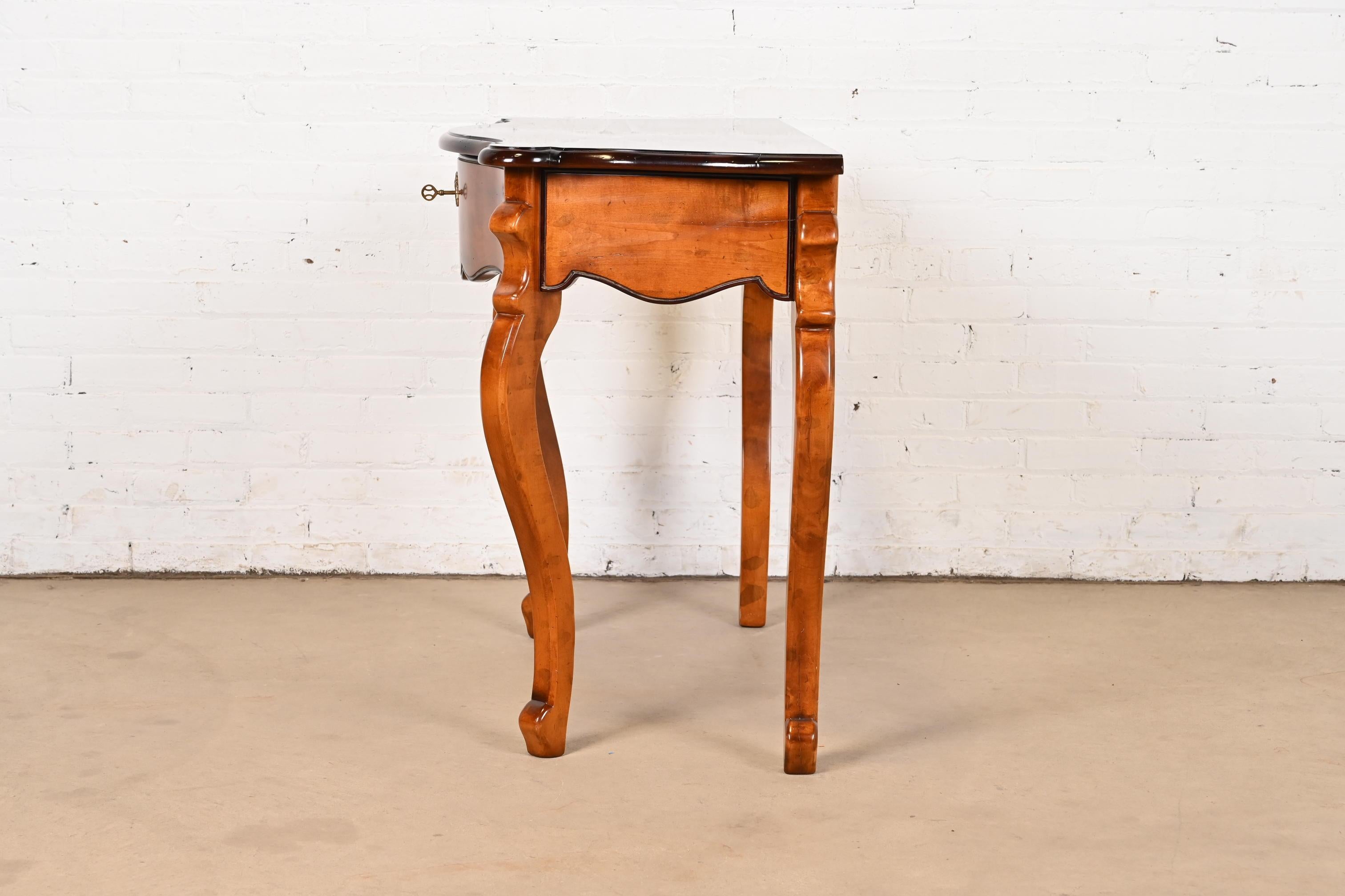 Baker Furniture Italian Provincial Louis XV Carved Maple Console or Entry Table For Sale 4