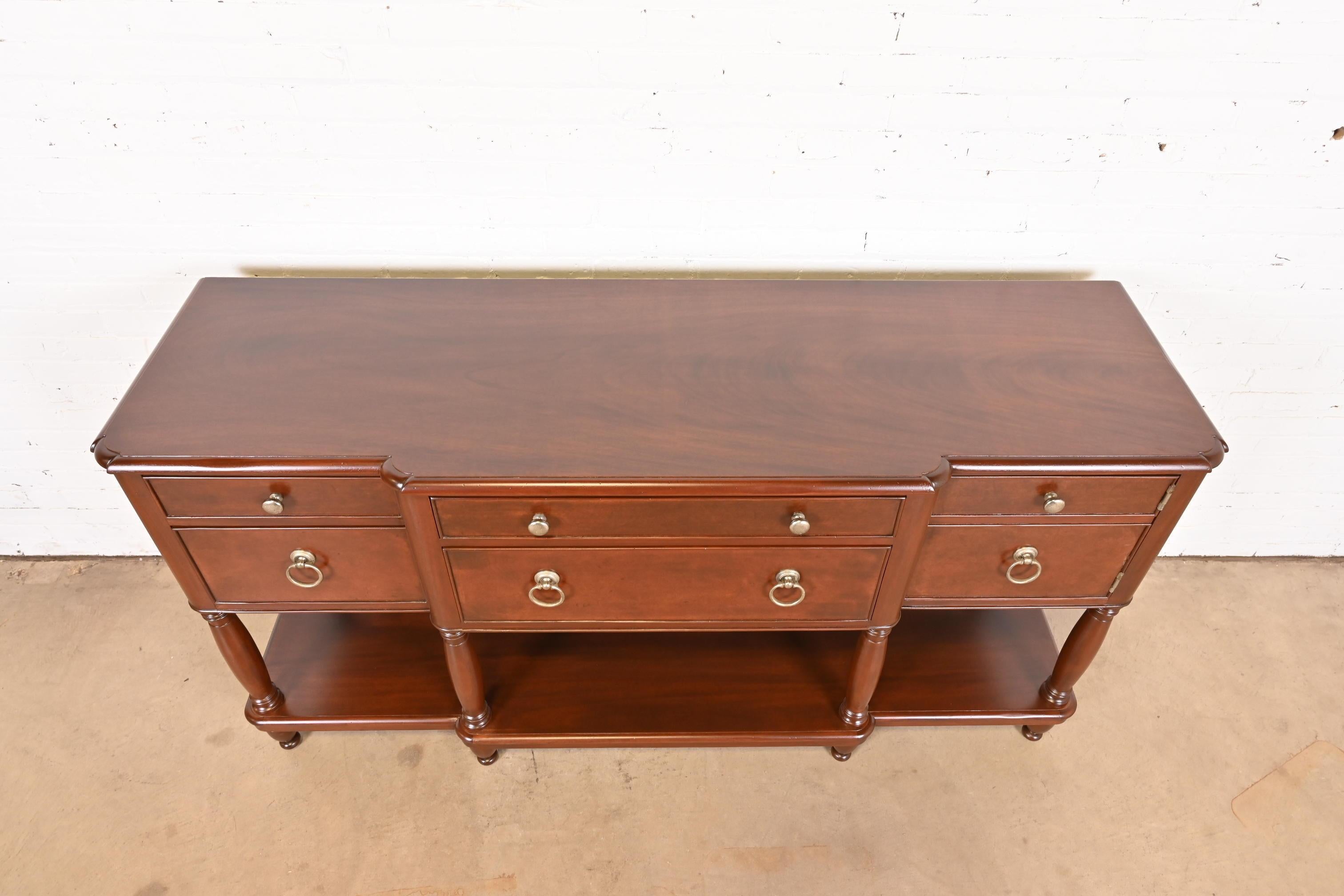 Baker Furniture Italian Provincial Mahogany and Burl Wood Sideboard, Refinished For Sale 7