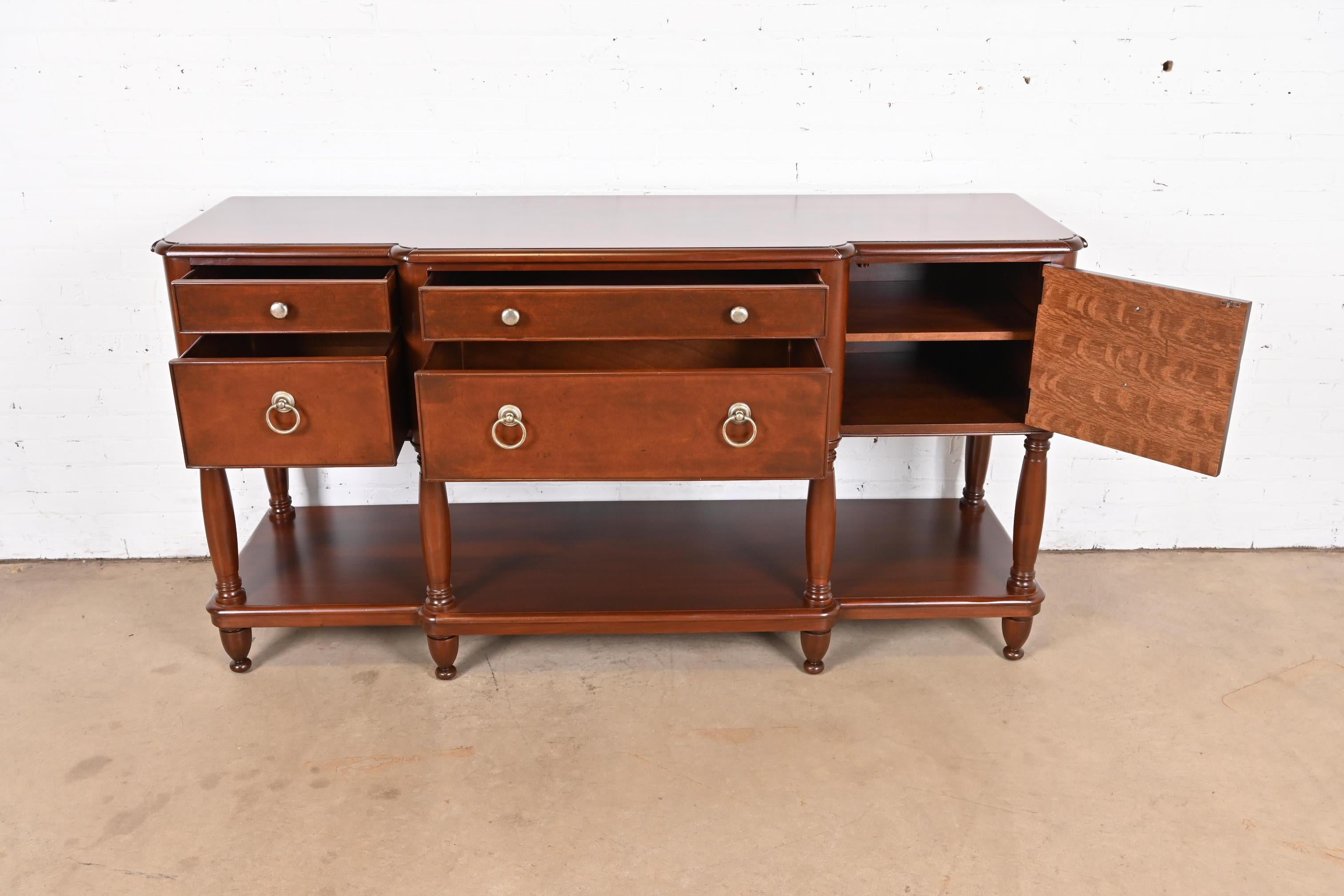 Baker Furniture Italian Provincial Mahogany and Burl Wood Sideboard, Refinished For Sale 2