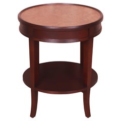 Tavolo da tè provinciale italiano in mogano e legno di radica, rifinito da Baker Furniture