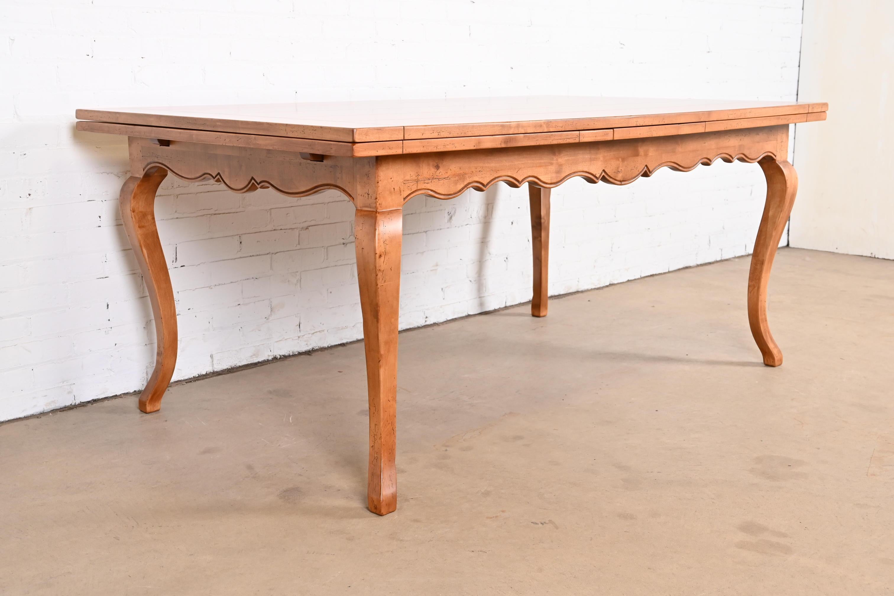 Baker Furniture Italian Provincial Maple Harvest Dining Table, Newly Refinished For Sale 2