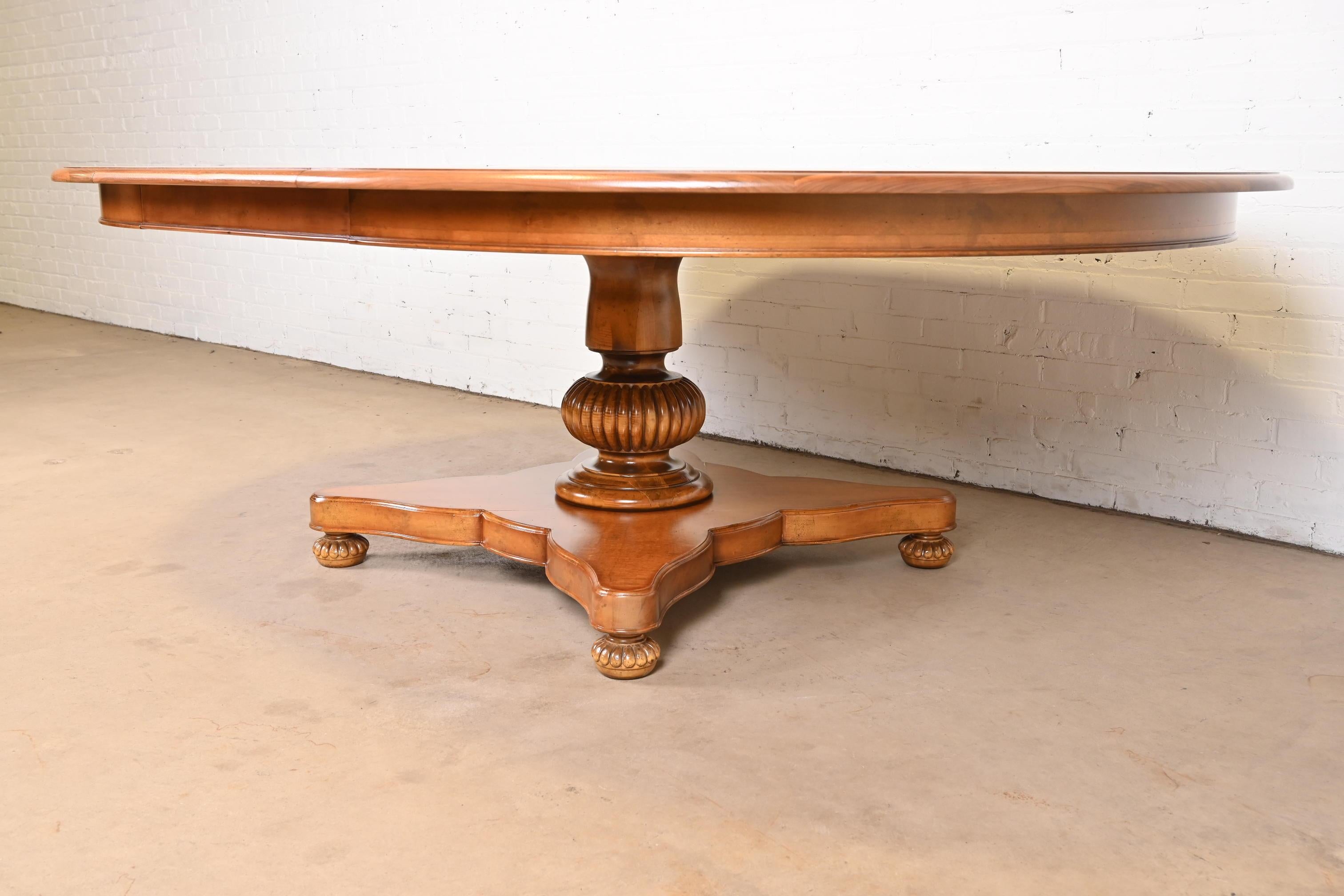 Baker Furniture Italian Provincial Pedestal Extension Dining Table, Refinished For Sale 7