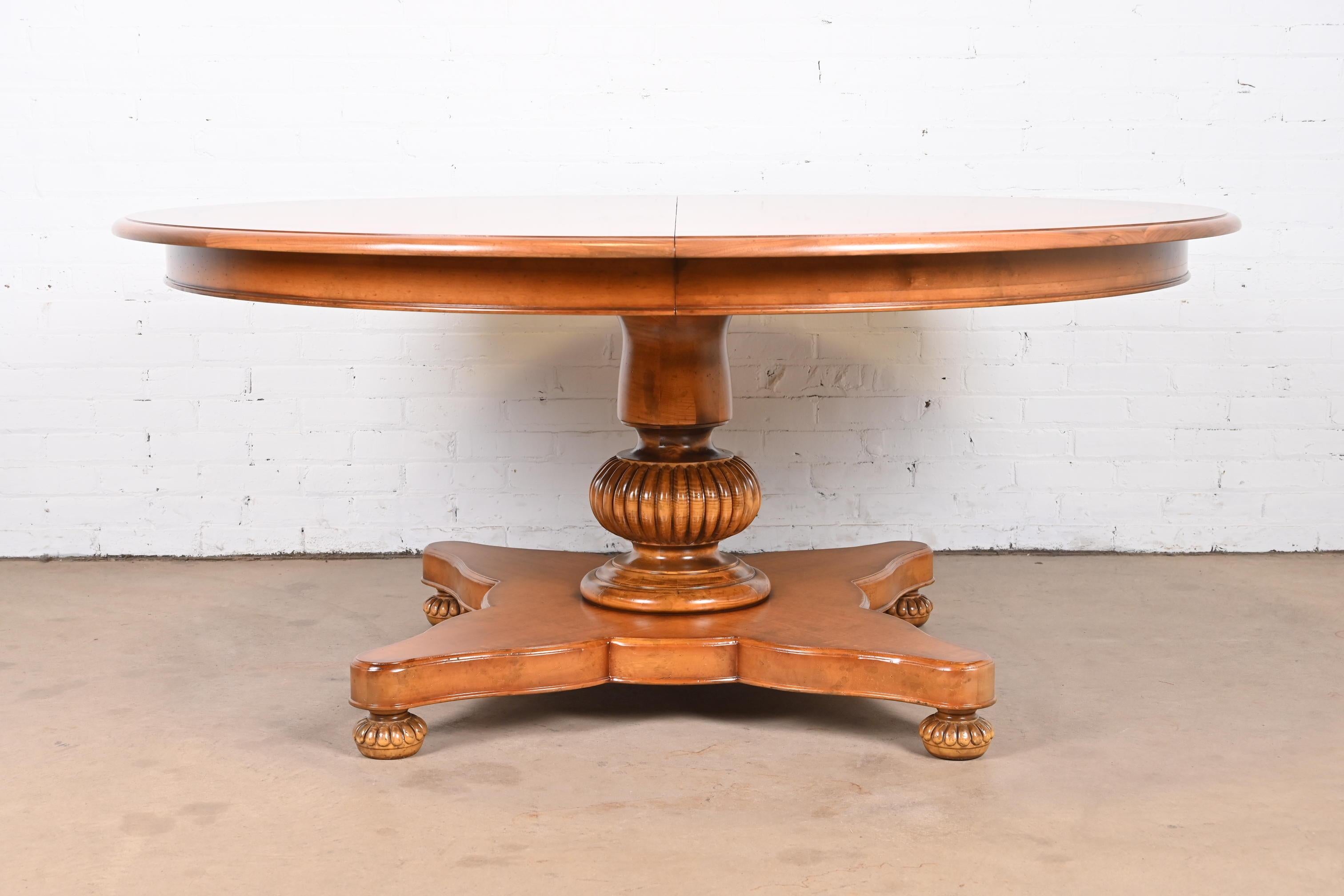 Neoclassical Baker Furniture Italian Provincial Pedestal Extension Dining Table, Refinished For Sale