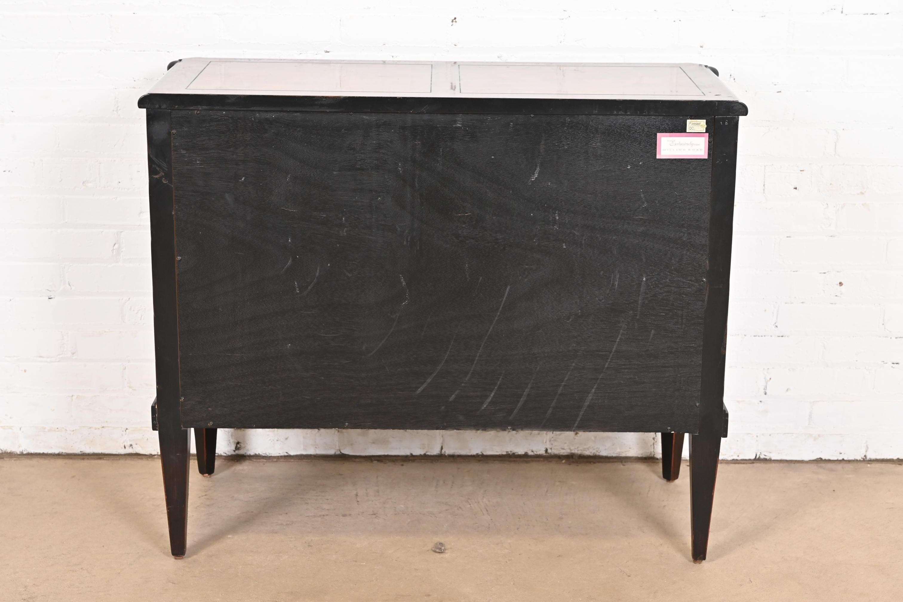 Baker Furniture Commode italiana Regency Luigi XVI in ciliegio e legno di radica in vendita 4
