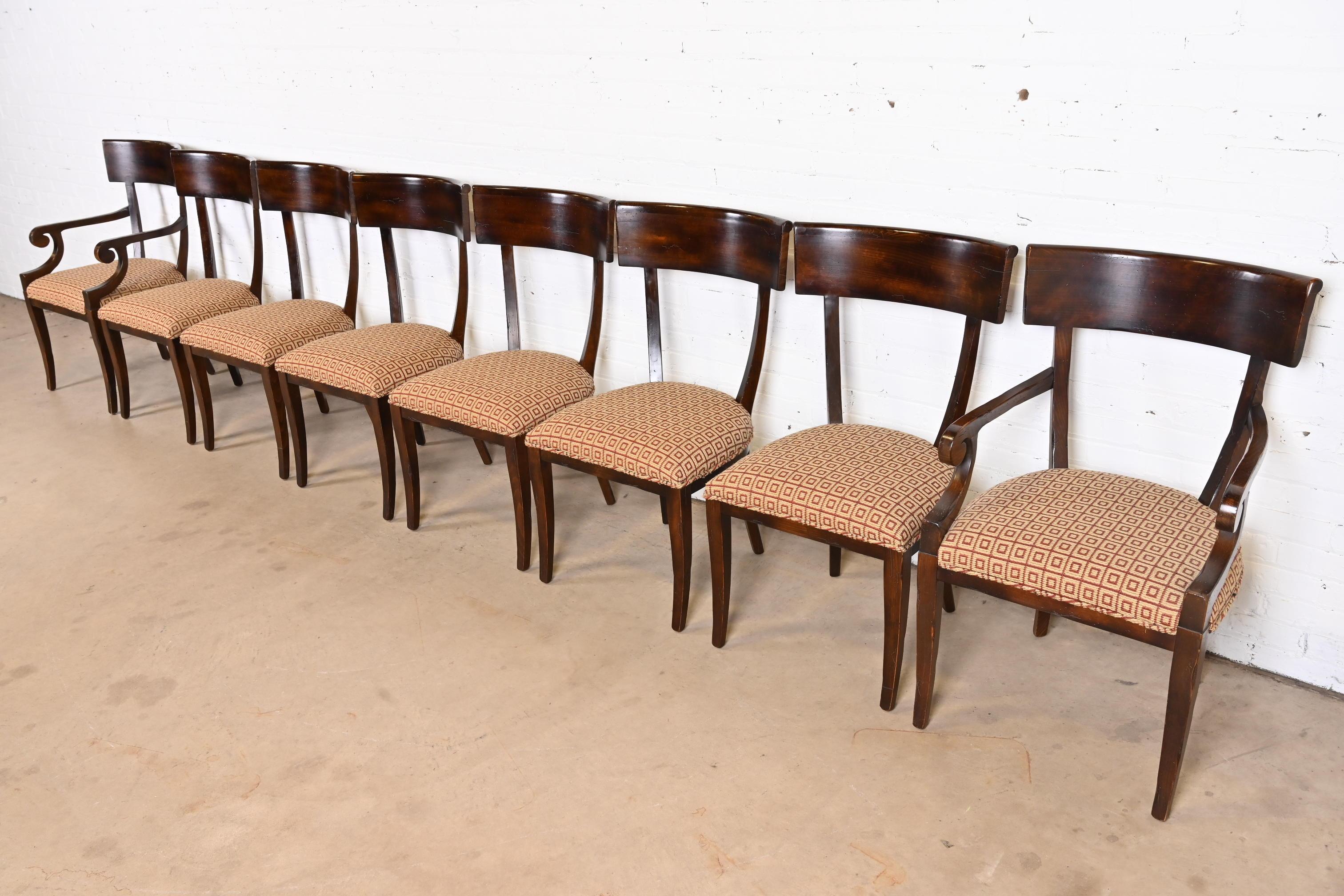 Baker Furniture Italian Regency Walnut Klismos Dining Chairs, Set of Eight In Good Condition In South Bend, IN