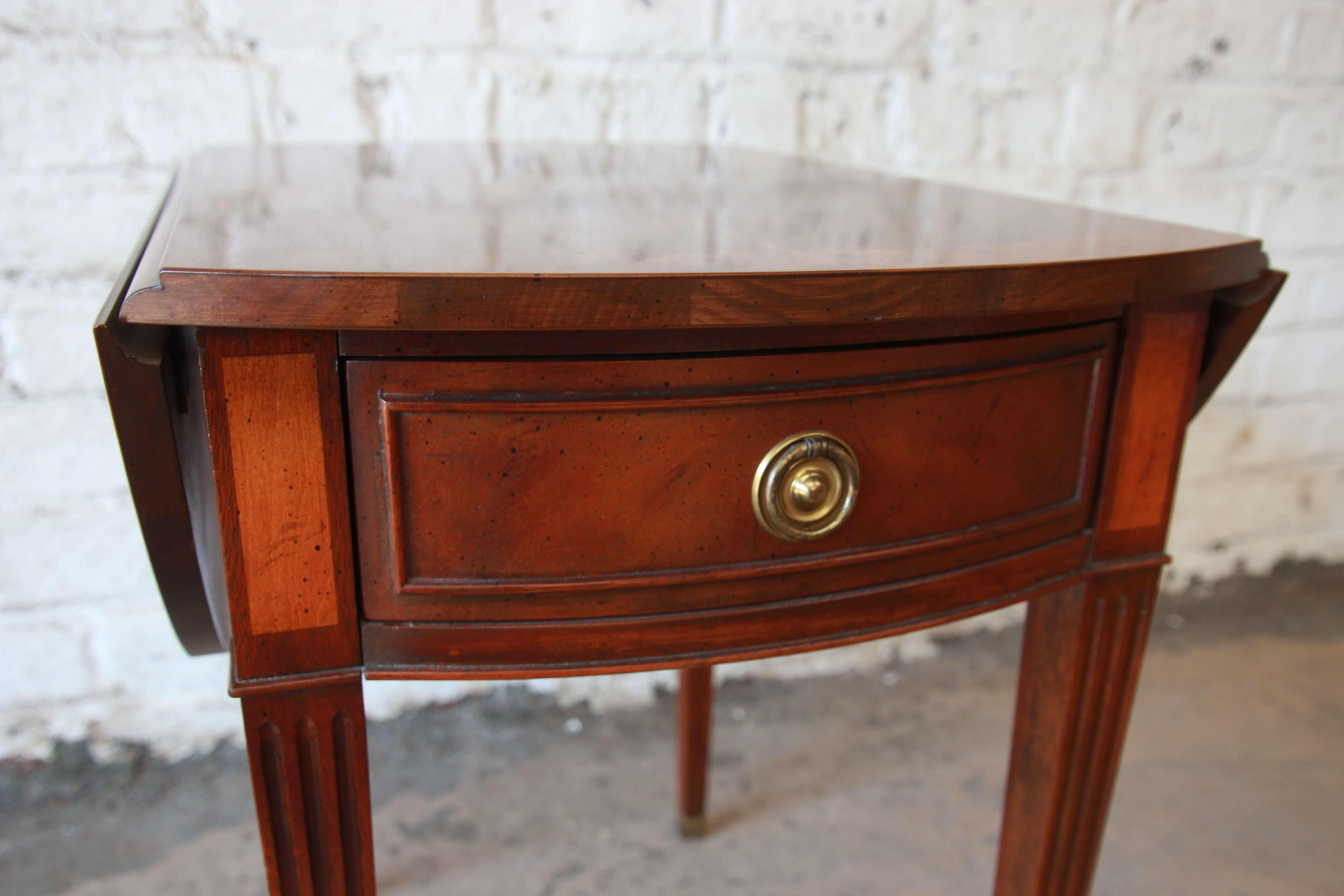 Late 20th Century Baker Furniture Mahogany and Inlaid Satinwood Drop-Leaf Side Table