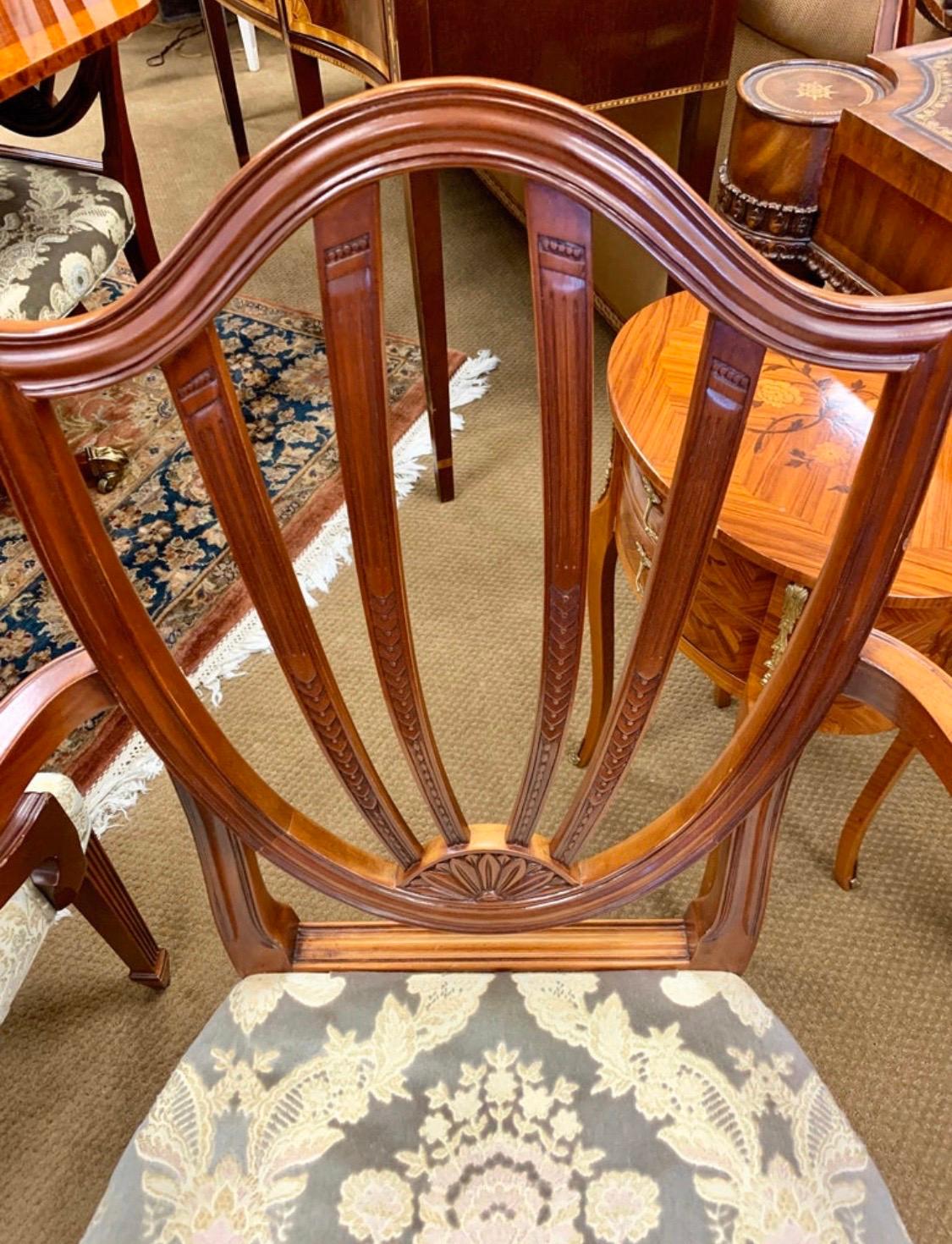 Baker Furniture Mahogany Dining Room Set Table and Ten Chairs In Good Condition In West Hartford, CT