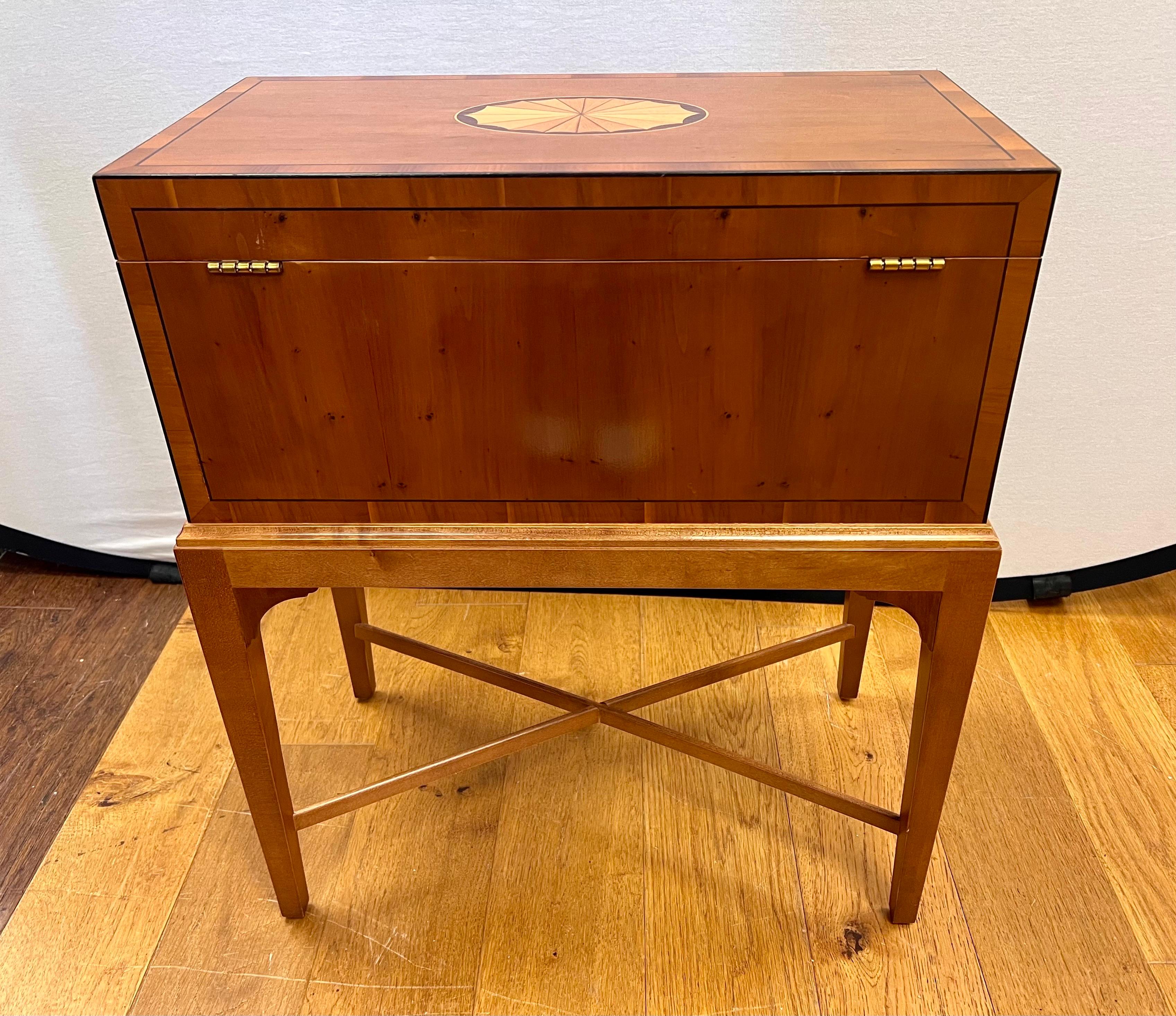 Baker Furniture Mahogany Inlay Table with Small Chest Box on Stand for Storage 5