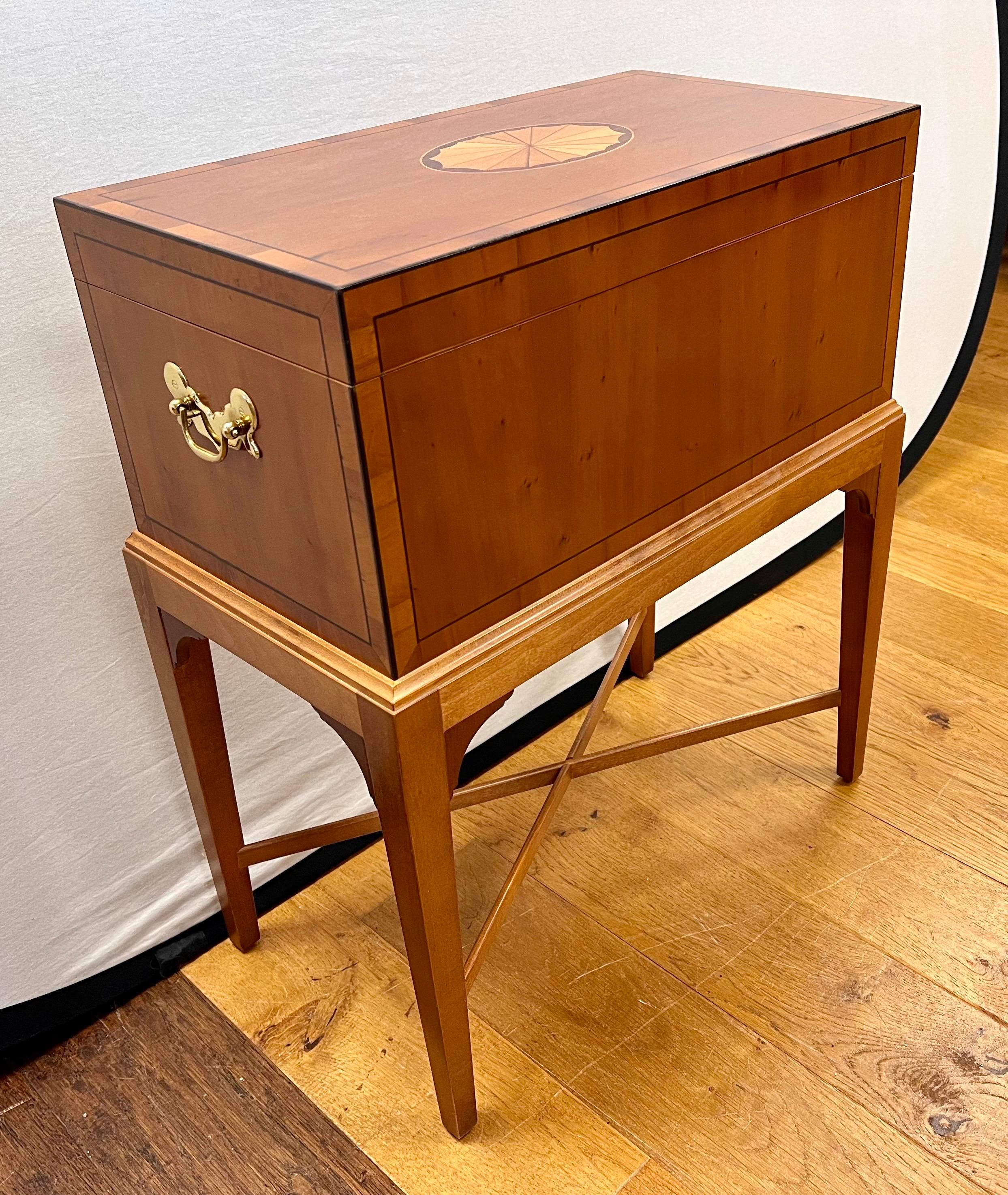 American Baker Furniture Mahogany Inlay Table with Small Chest Box on Stand for Storage
