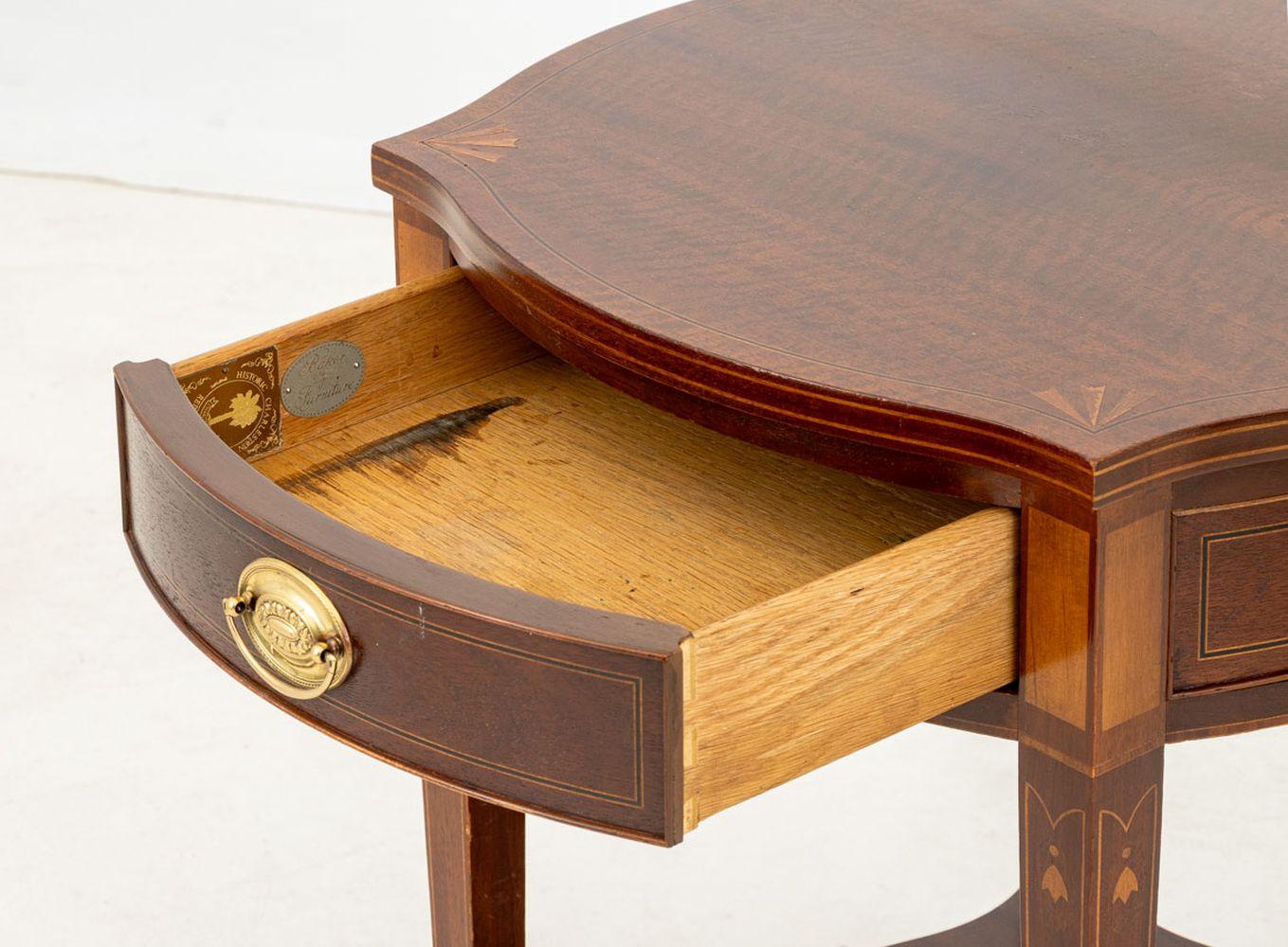 Baker Furniture Mahogany Side Table In Good Condition For Sale In Astoria, NY